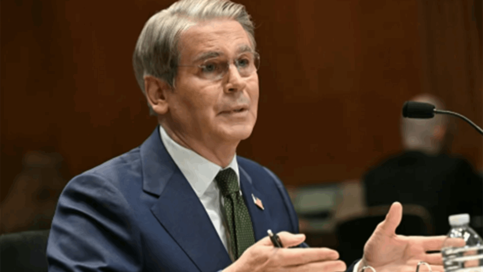 وزير الخزانة الأميركي يدافع عن تمديد إعفاء النفط الروسي من العقوبات