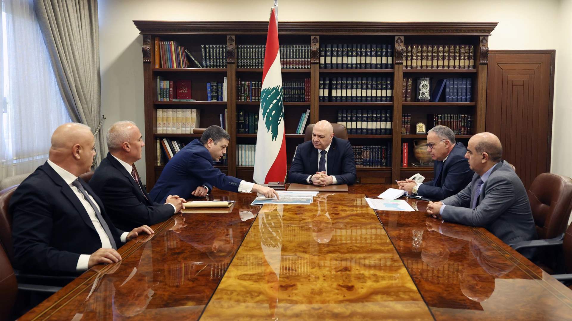 النفي بعد لقائه الرئيس عون: ارتفاع عائدات مرفأ بيروت 120% وتعزيز الإجراءات التشغيلية والأمنية