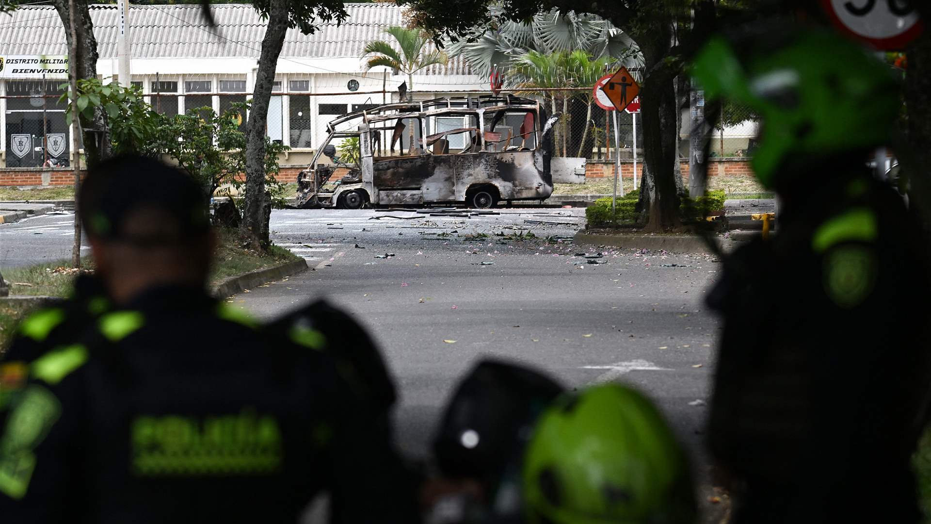 One injured in bomb attack on Colombia military base one month before election