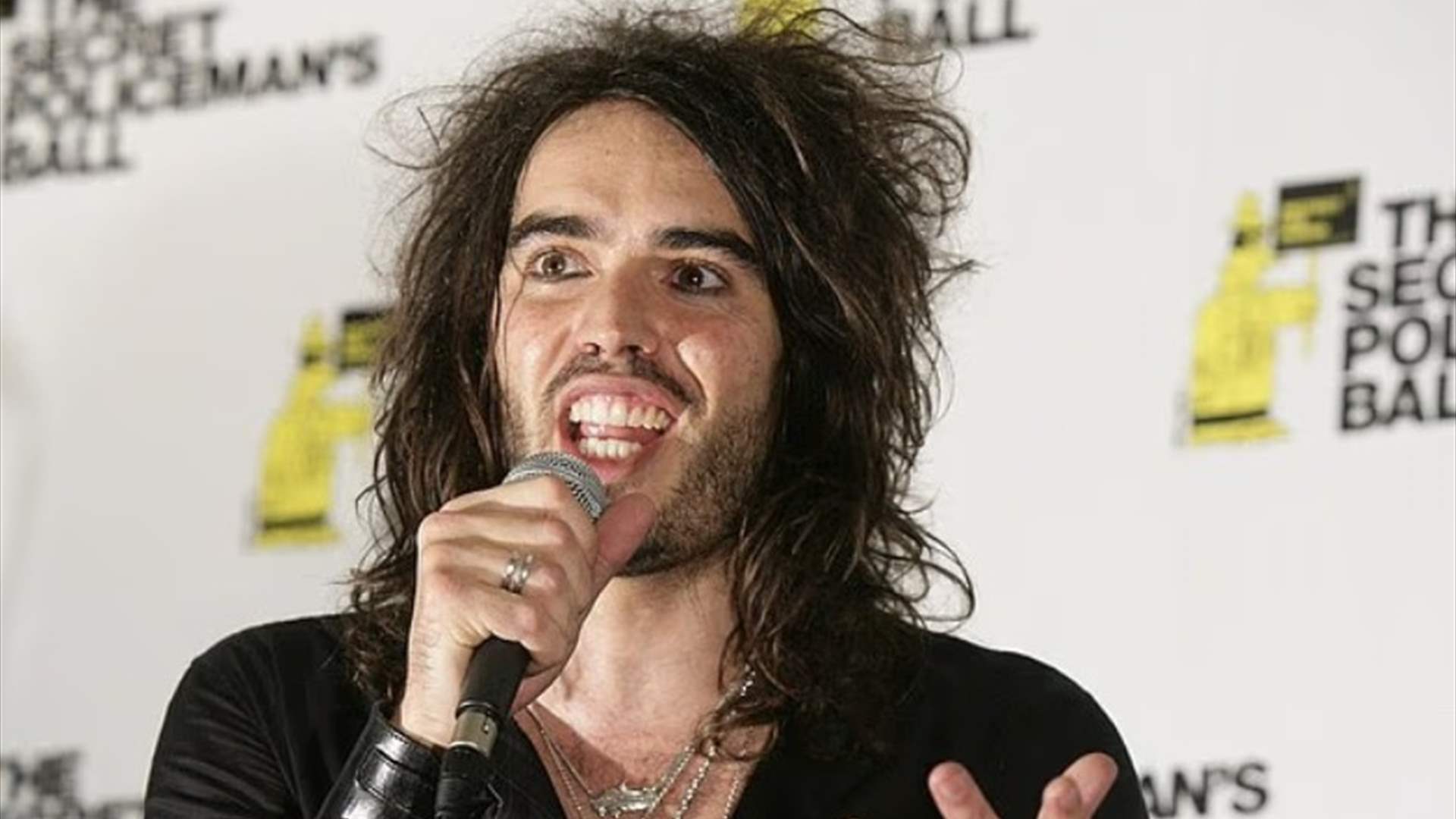 اعترافات صادمة من راسل براند... "أفكر بالسجن كل يوم وما فعلته مع إبنة الـ16 سنة لم يكن أخلاقيًا"