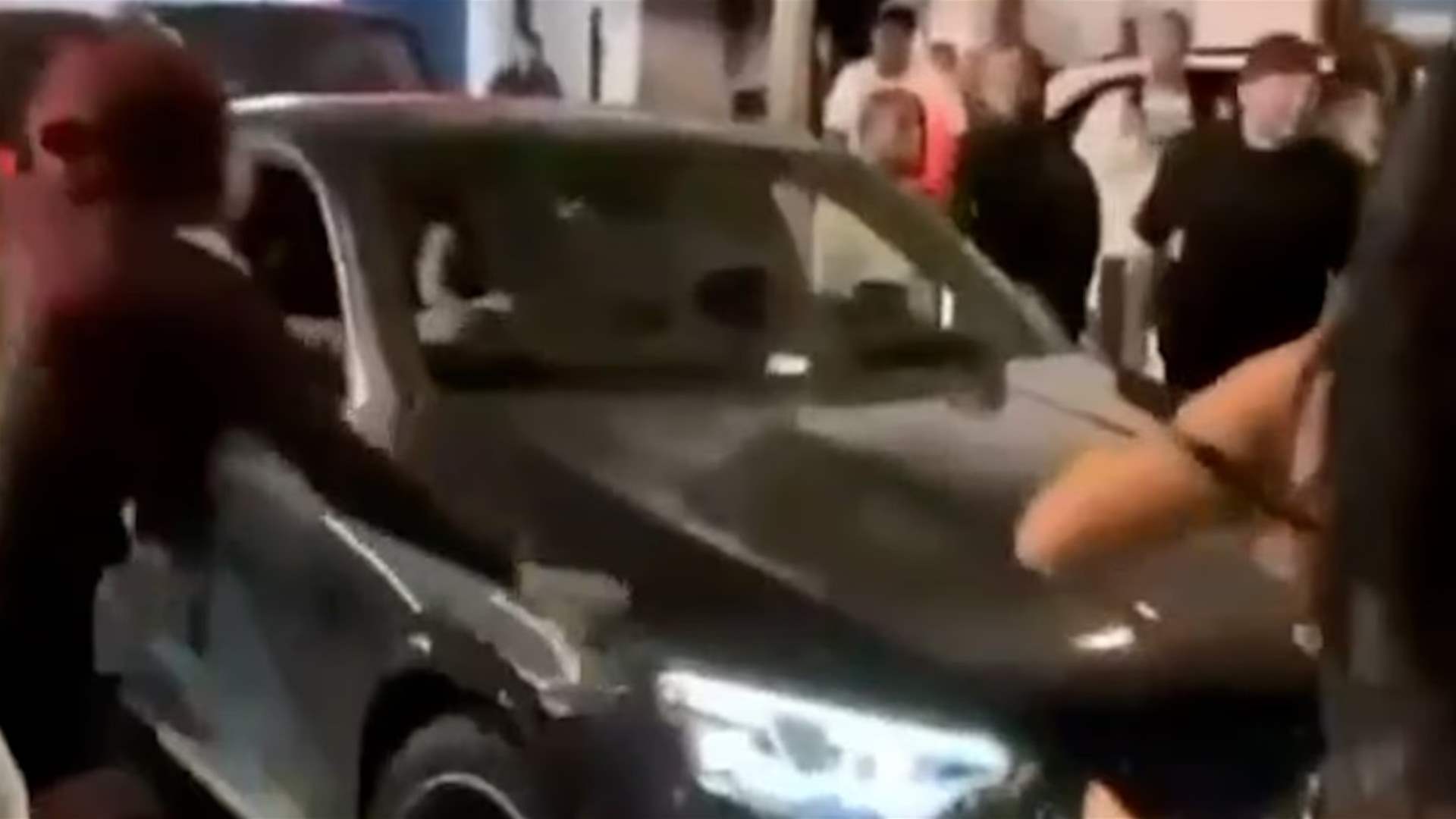 مقتل مؤثرة أوروبية دهسًا أمام ملهى ليلي… ونجمة في دائرة الاتهام