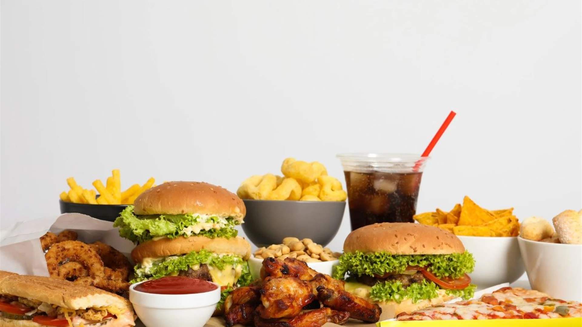 دراسة تربط بين النظام الغذائي الغربي وارتفاع معدلات الوفيات بأمراض القلب... والخبراء يحذّرون!