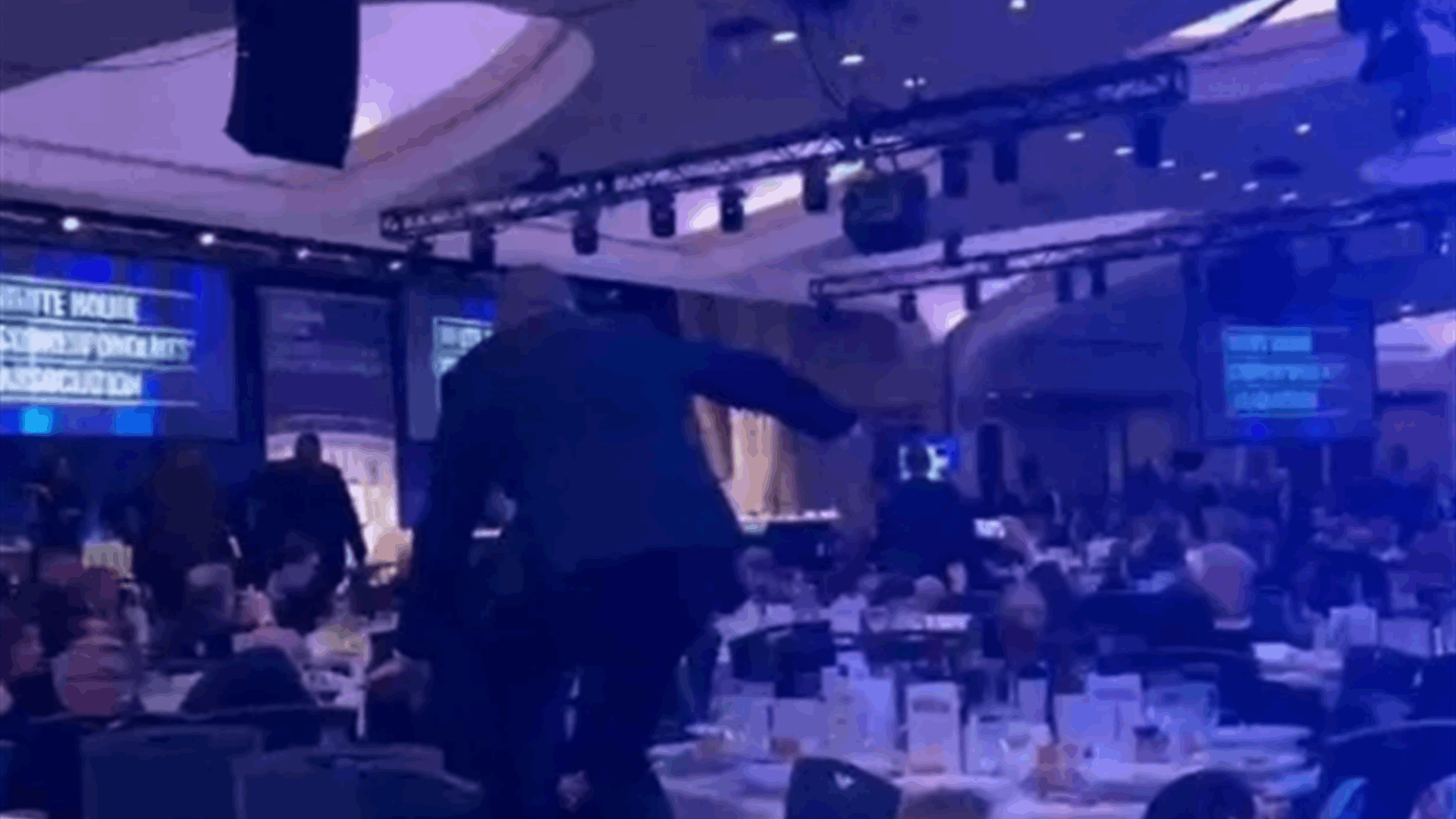 فندق واشنطن هيلتون: عملنا وفقًا لبروتوكولات "صارمة" عندما اخترق الرجل الإجراءات