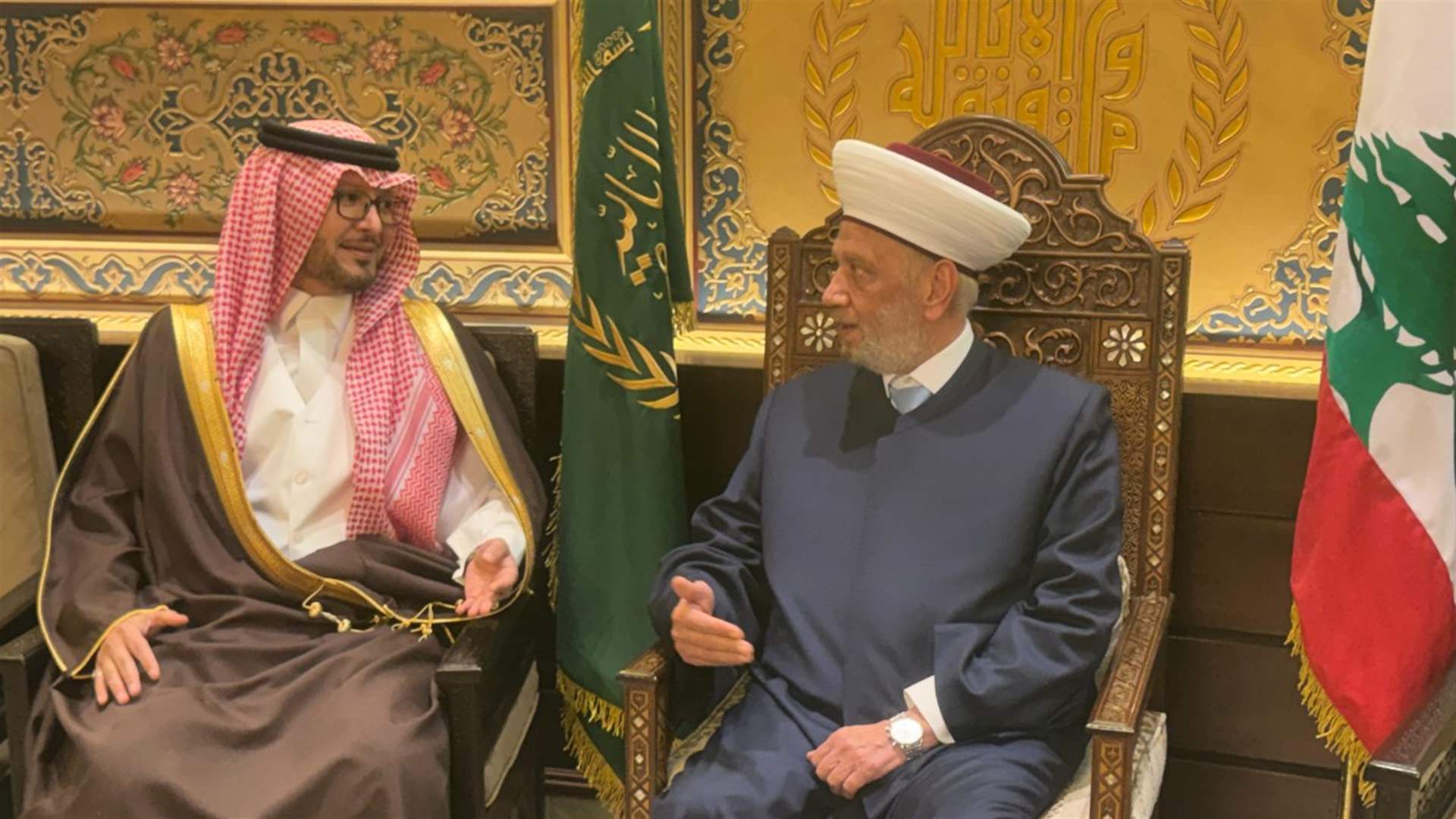 دريان التقى السفير السعودي: إعادة بناء الدولة الطريق الوحيد لإنقاذ لبنان..بخاري: لتغليب الحكمة والعقل 