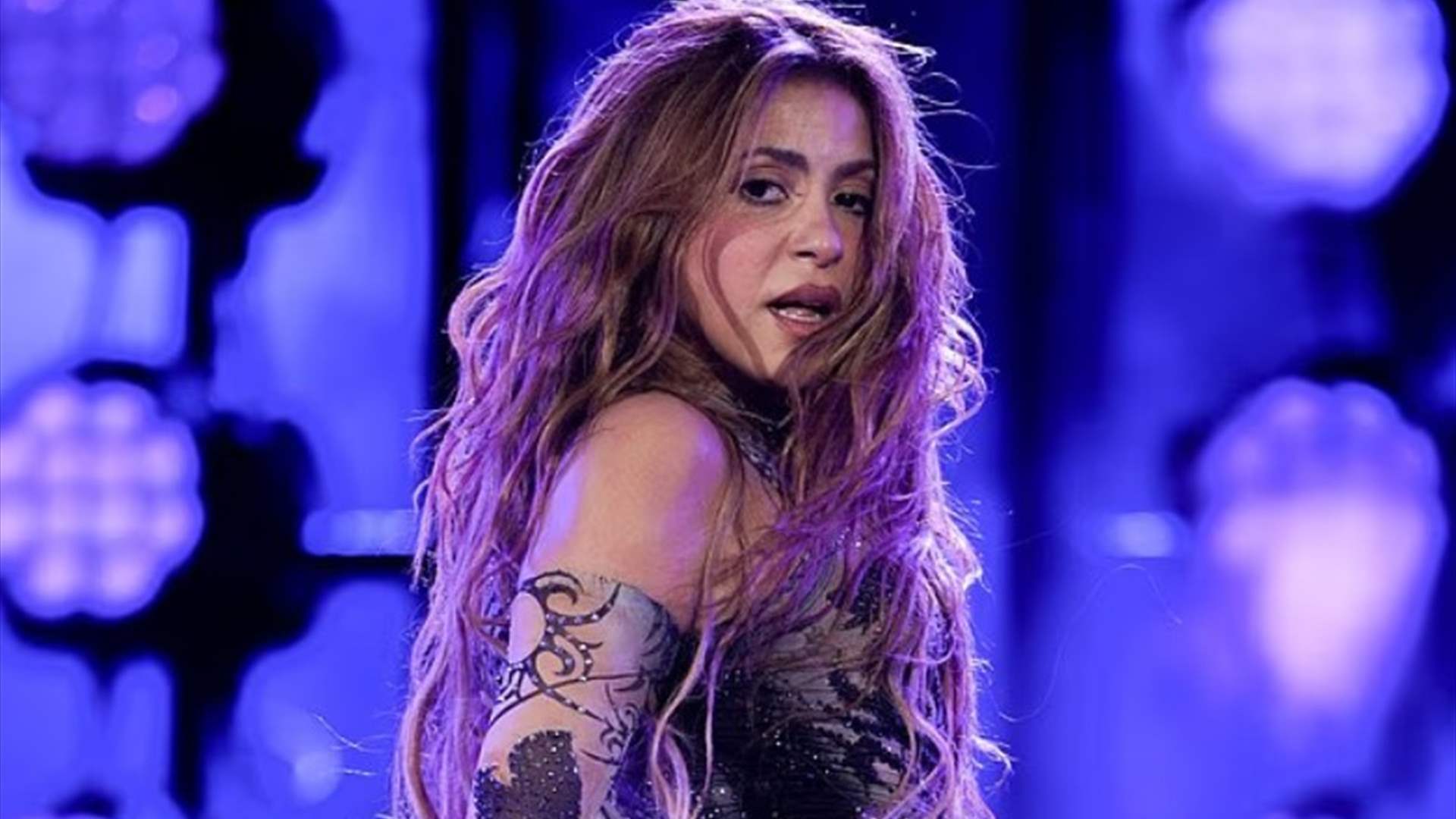 مأساة قبل حفل شاكيرا الضخم... وفاة عامل أثناء تجهيز المسرح في ريو دي جانيرو وهذه التفاصيل