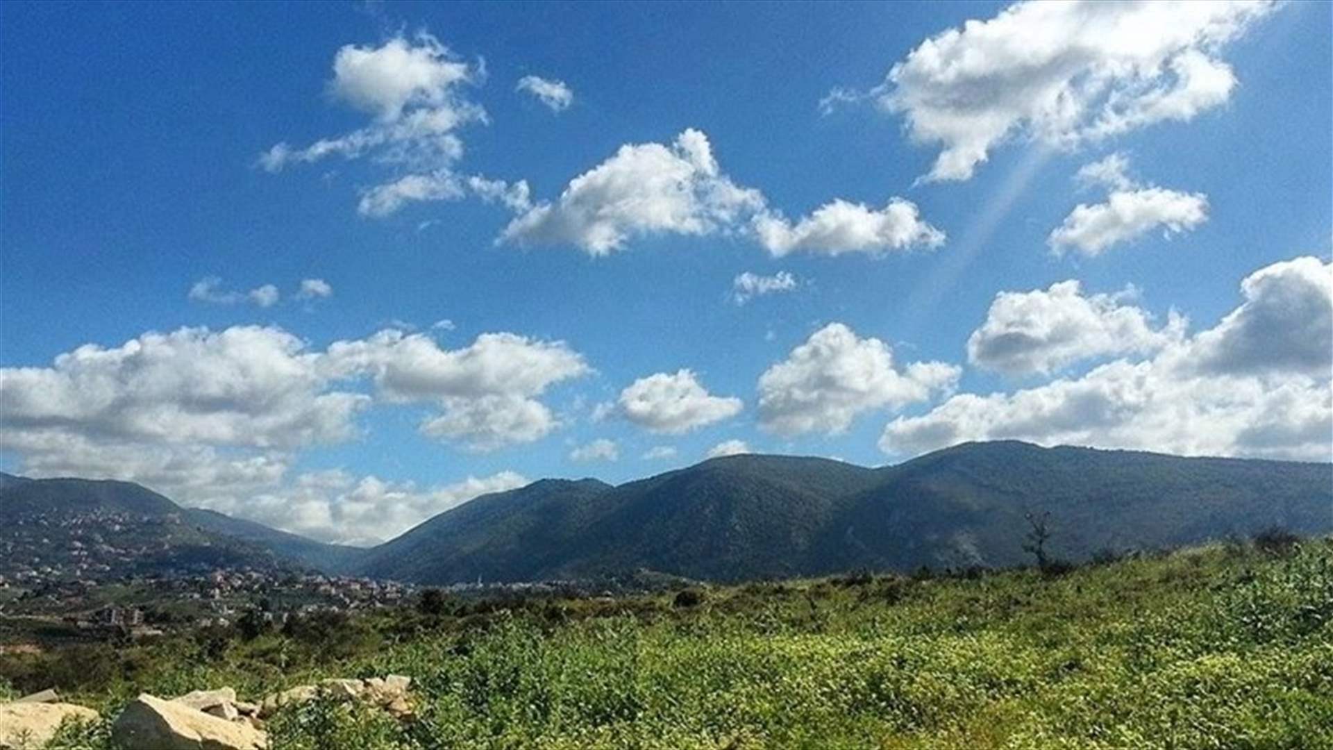 استقرار جوي لغاية السبت... أمطار محلية مطلع الأسبوع