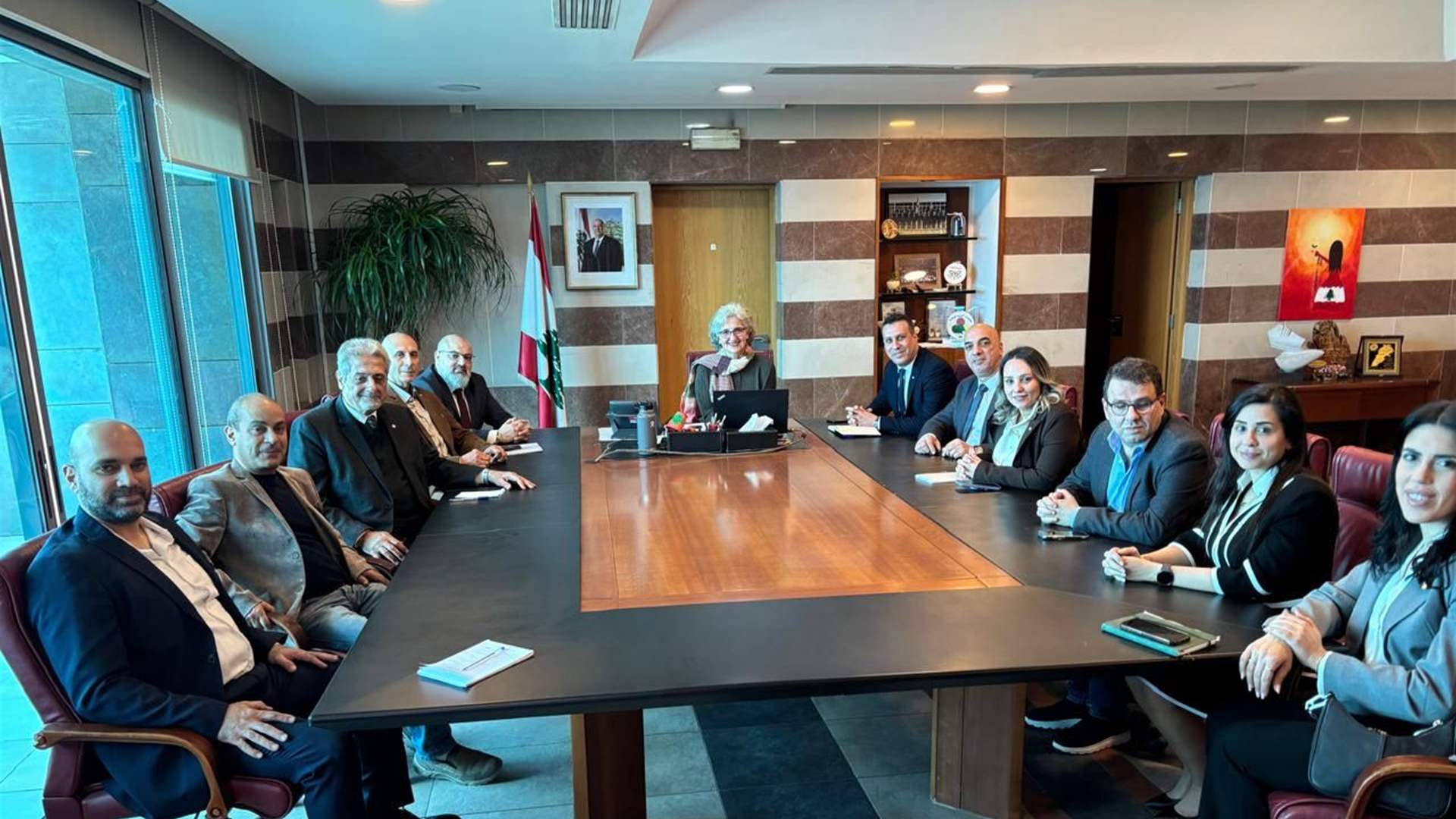 لقاءات لوزيرة التريية بالأحزاب اللبنانية لبحث مواضيع الساعة والإستحقاقات التربوية...