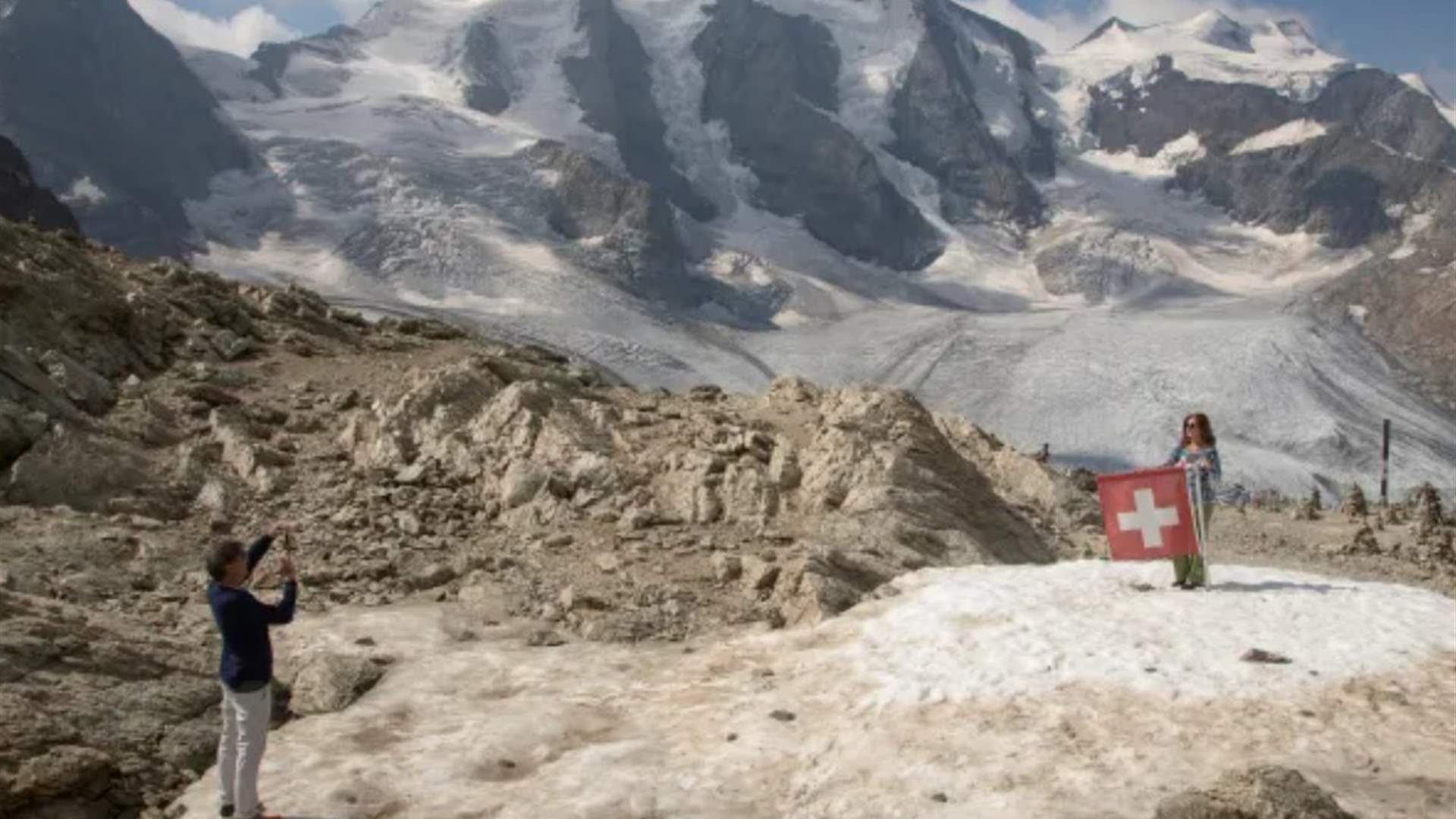 تحذير خطير: أوروبا "تحترق" أسرع من العالم... موجات حر وحرائق وجليد يذوب بوتيرة مقلقة