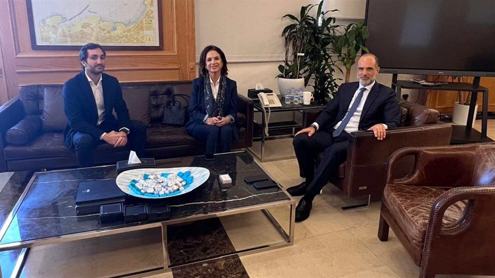 رسامني بحث مع وزيرة السياحة في ملفات مشتركة وتابع شؤون الأشغال ومتطلبات المرحلة المقبلة