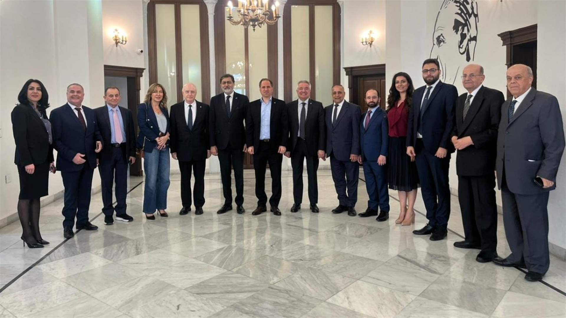 رئيس الكتائب بحث مع غبريال في مسار المفاوضات الجارية بواشنطن