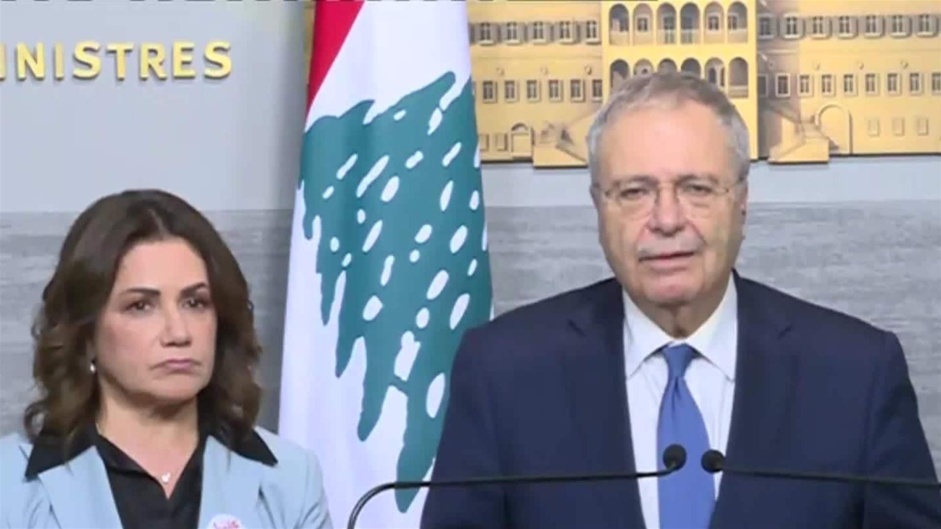 السيد: 28% من النازحين في مراكز الايواء غادروا... ومتري: الحكومة ستثير قضية انتهاكات القانون الدولي الانساني أمام المحافل الدولية