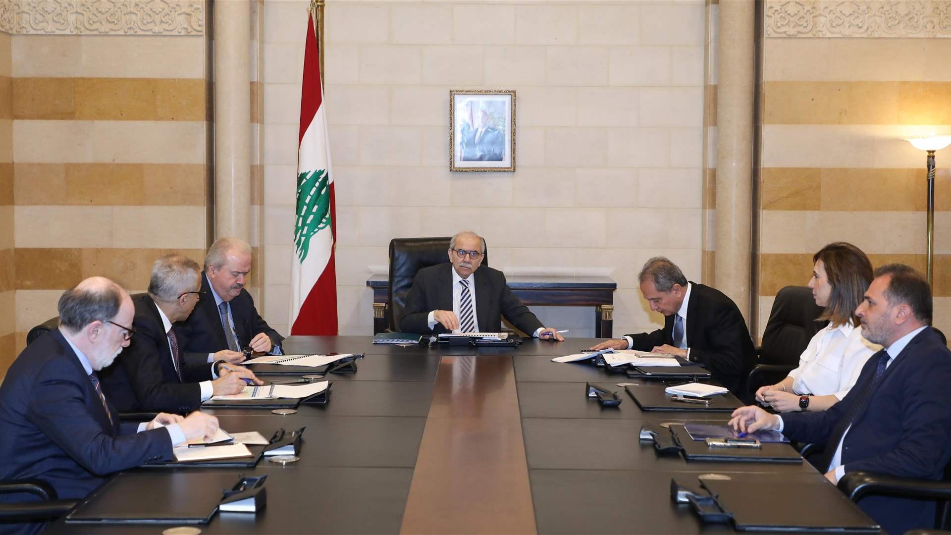 سلام ترأس اجتماعا لبحث إصلاح قطاع الكهرباء وتمويل مشاريع دير عمار