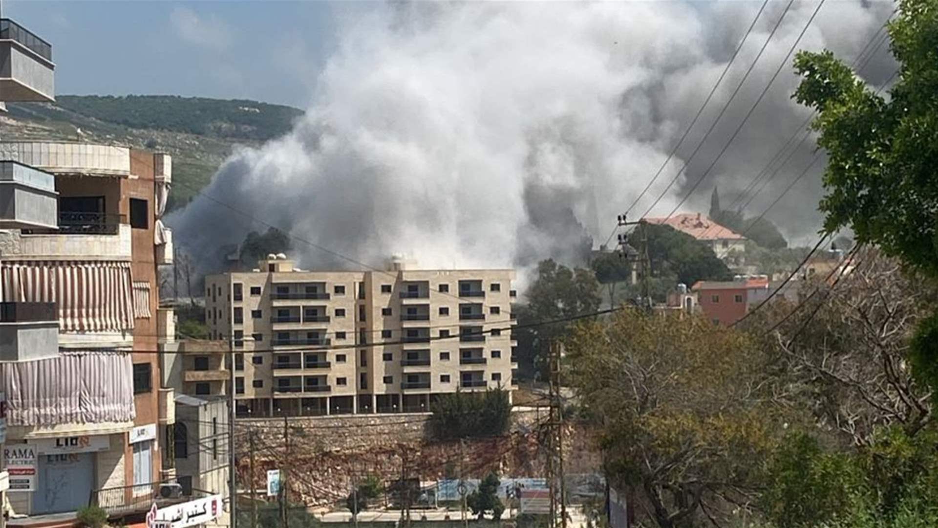 غارة إسرائيلية استهدفت حي آل حمزة في مدينة النبطية