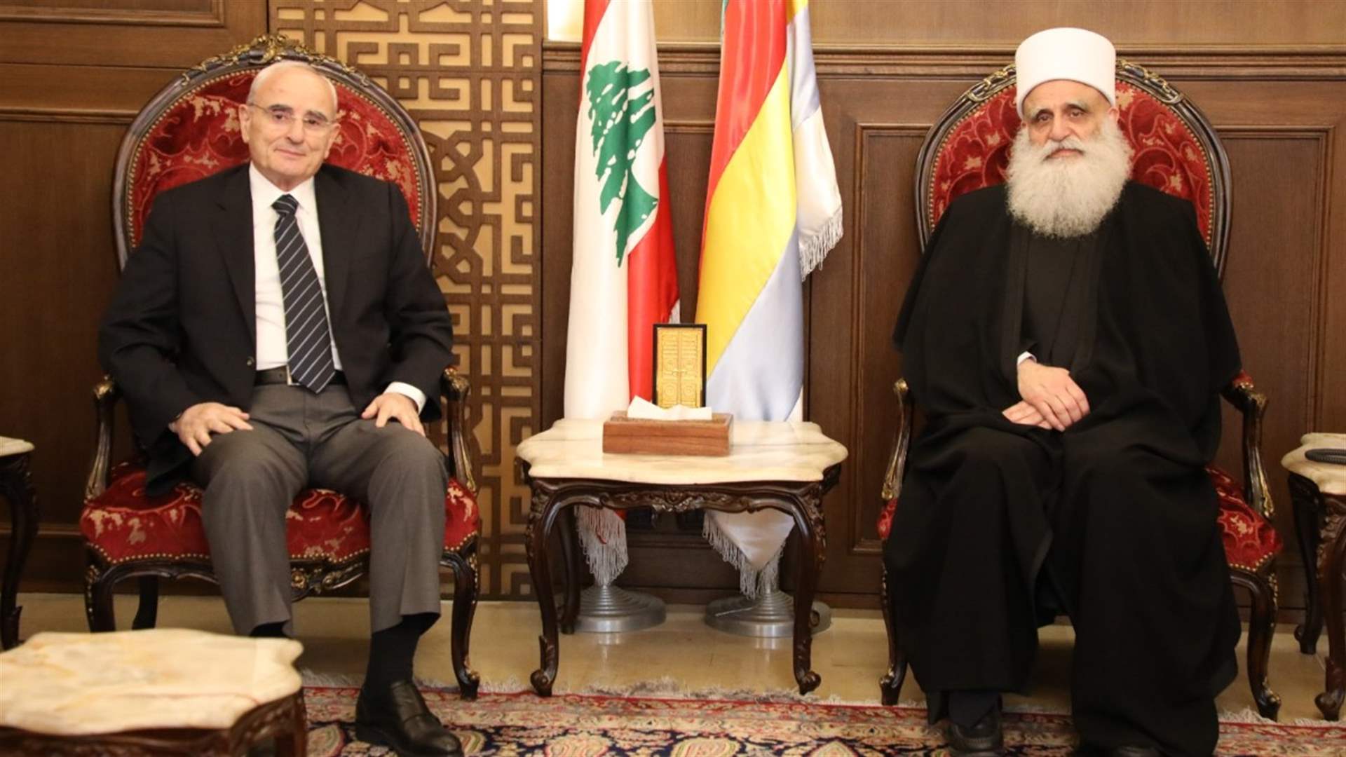 شيخ العقل استقبل وزير الدفاع: لبنان القوي بوحدته وللالتفاف حول المؤسسة الشرعية... منسى: ذهابنا الى المفاوضات للسلام وليس للاستسلام 