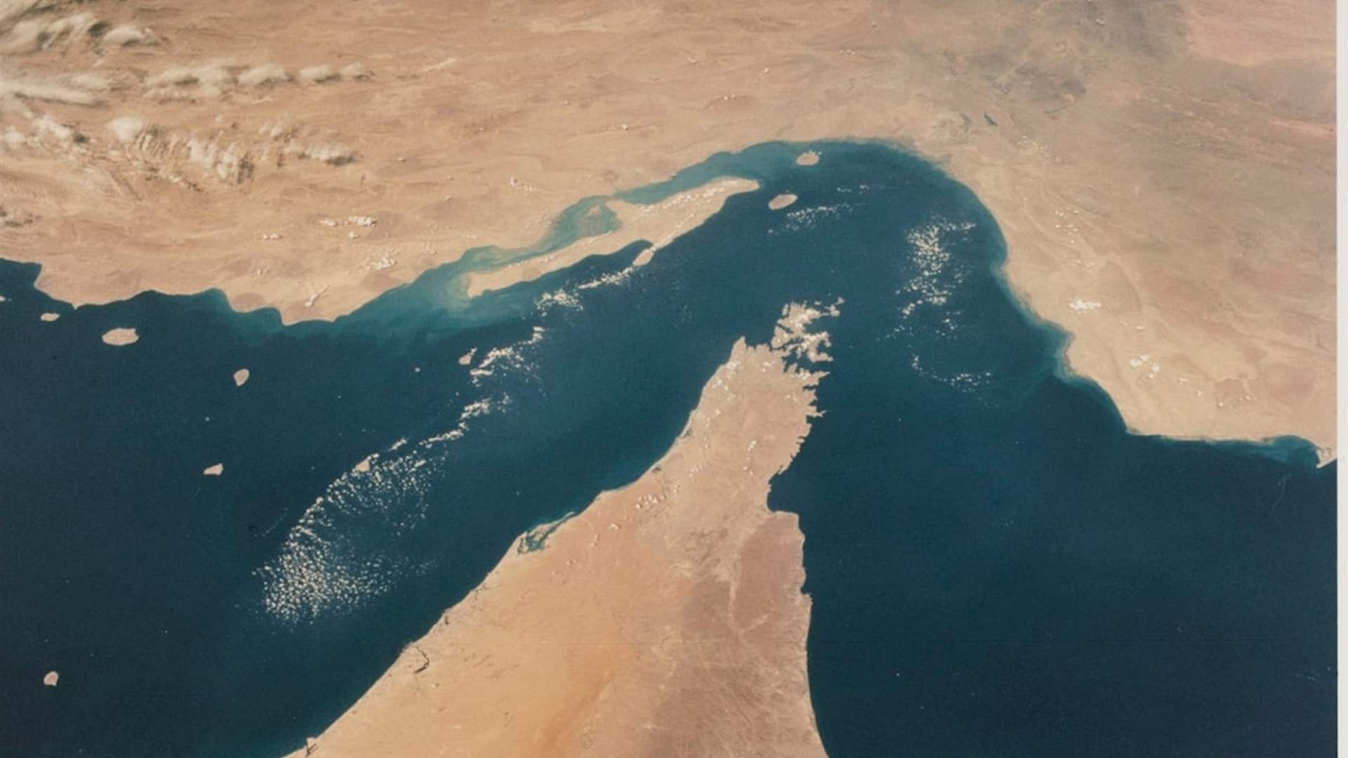 نائب رئيس البرلمان الإيرانيّ أعلن مشروع قانون لإدارة مضيق هُرمز 