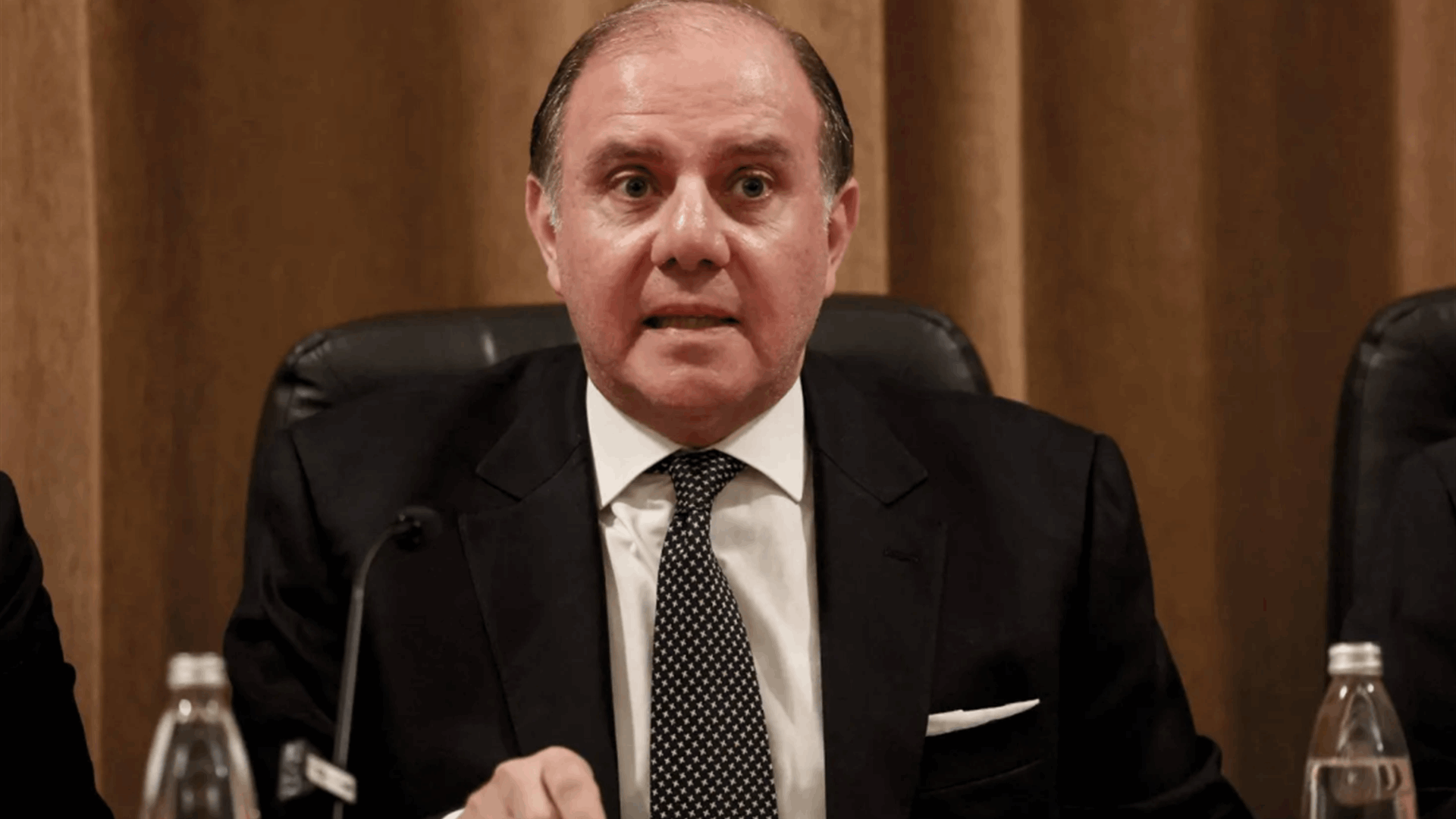 BDL governor says giving priority to small depositors is a 'rational and necessary' option