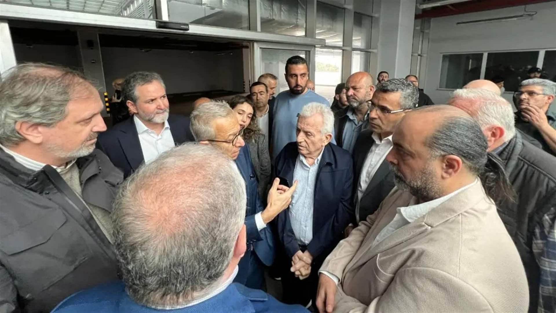 وزيرا الاقتصاد والزراعة تفقدا مع وفد سوق الخضار المركزي في بيروت وتأكيد اهمية تشغيل هذا المرفق الحيوي