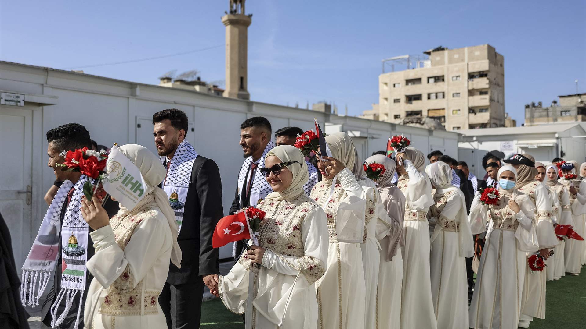 رغم كل شيء... حفل زفاف جماعي في غزة (صور)
