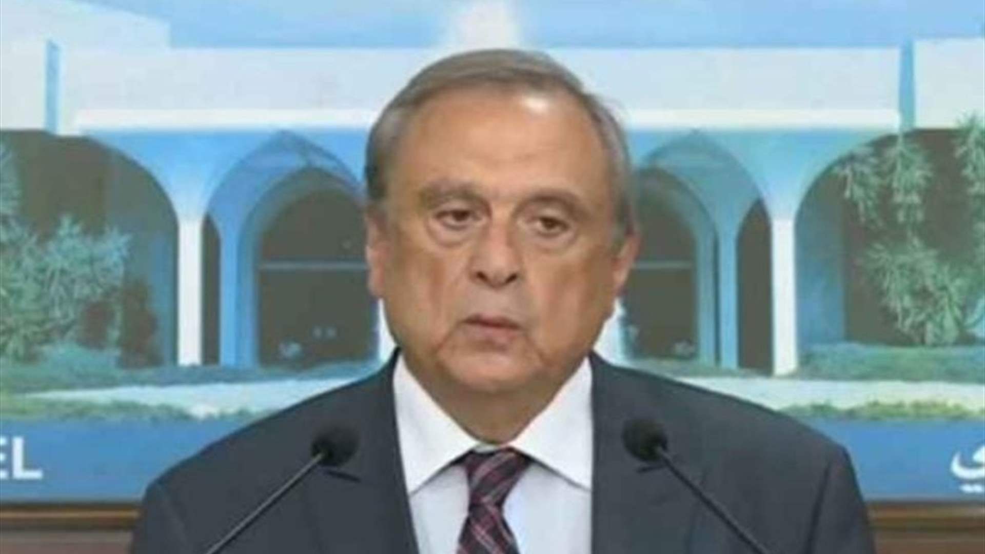 حبيب يسلّم رئيس الجمهورية اليوبيل الذهبي لمصرف الإسكان: استخدمنا حتى اليوم نحو 67 مليوناً و367 ألف دولار والجزء الأكبر للشقق السكنية