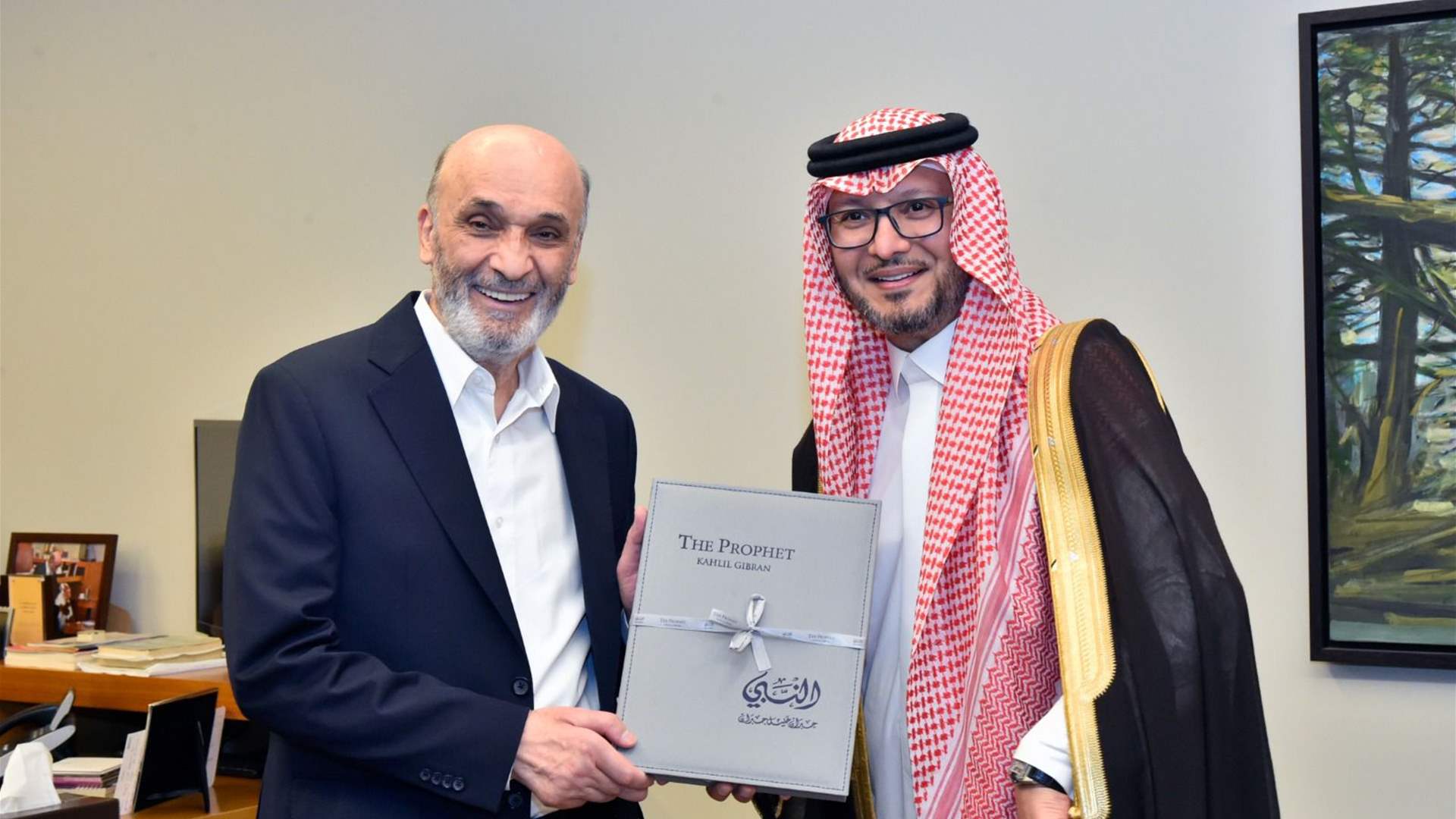 جعجع بحث مع البخاري المستجدات السياسية 