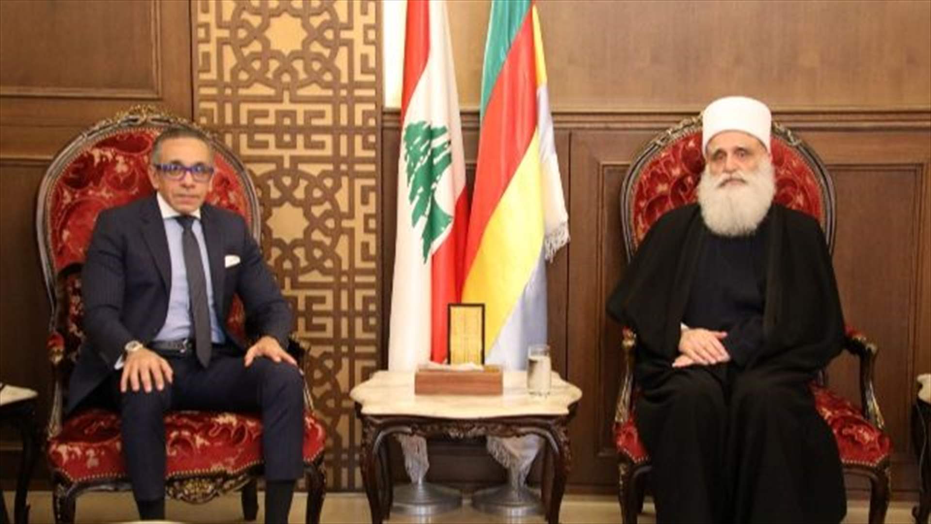 شيخ العقل التقى السفير المصري