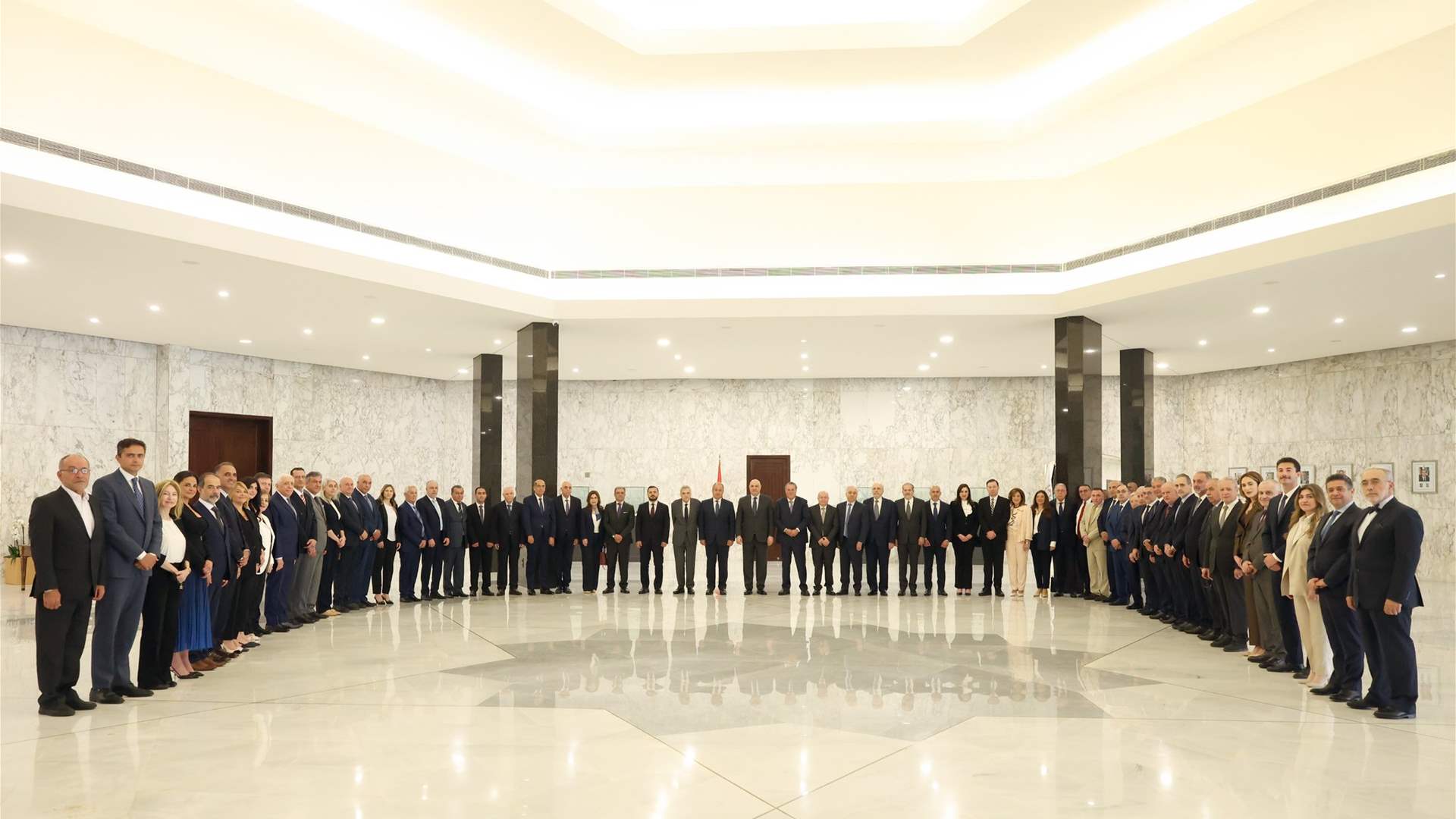 الرئيس عون: الأزمة القائمة لا يمكن تلخيصها بأنها "إقتصادية" فحسب بل هي أزمة ثقة