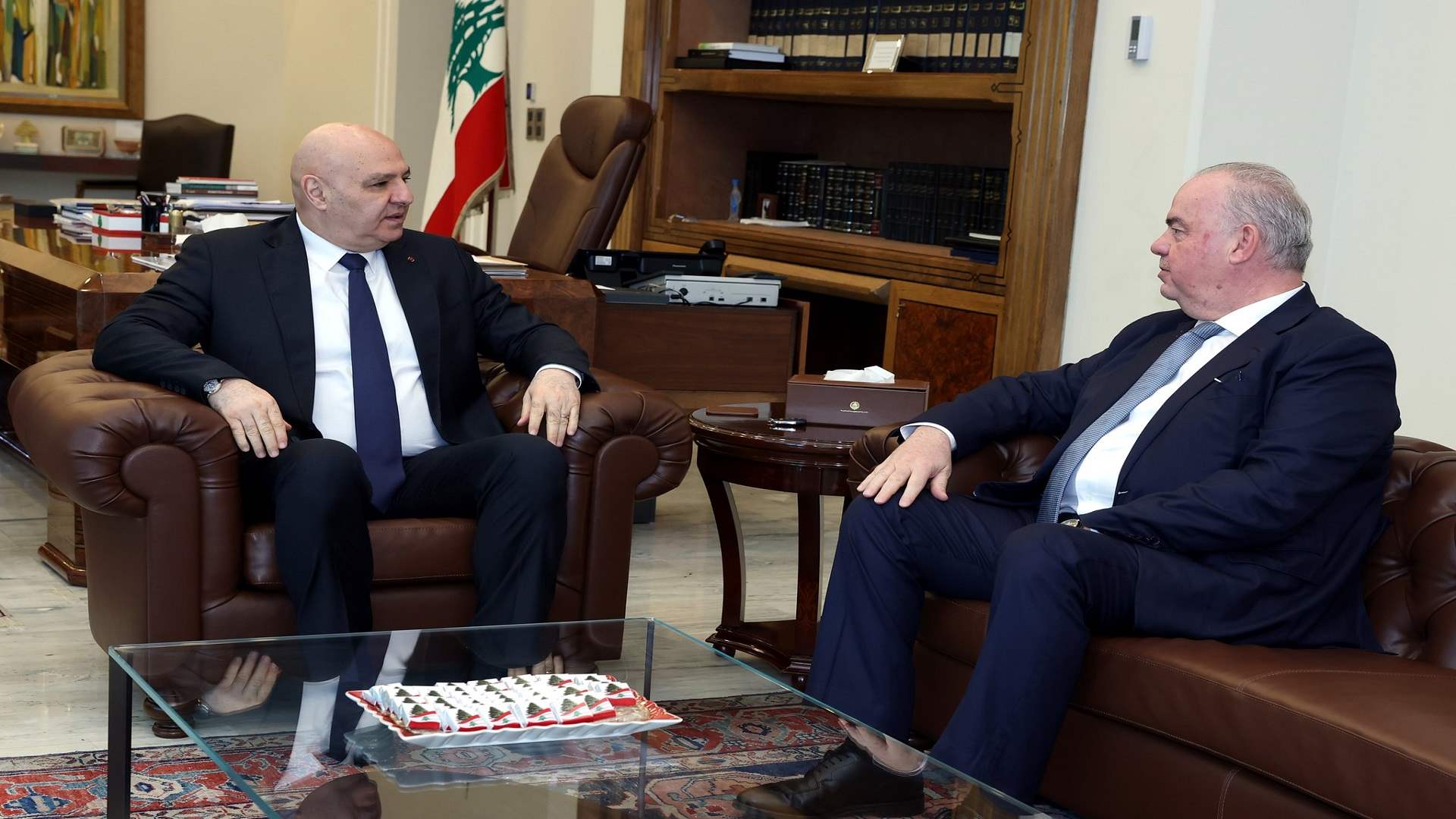 شارل الحاج زار الرئيس عون: عرضت واقع الأضرار التي لحقت بالبنية التحتية لقطاع الاتصالات في جنوب لبنان