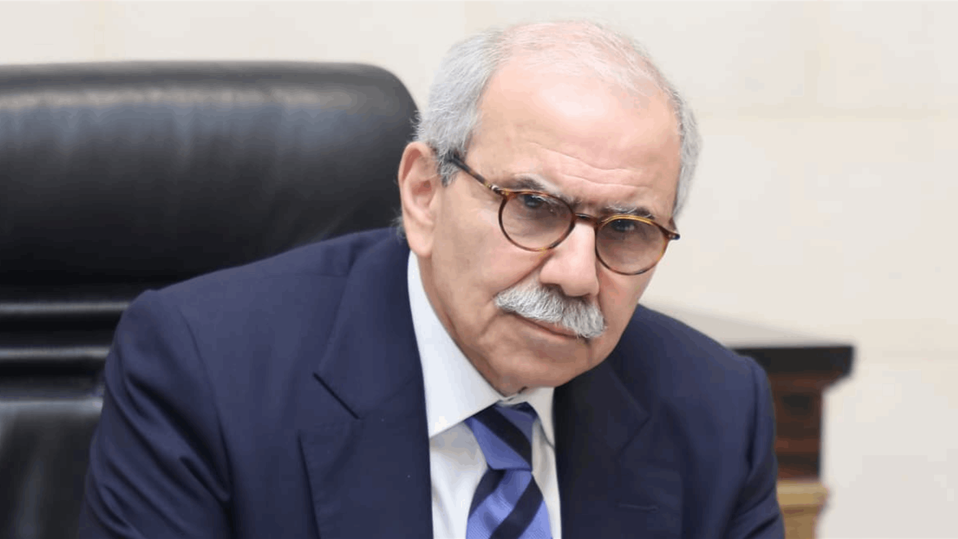 سلام بحث مع وزير الزراعة وفد صيني في تطوير قطاع النباتات الطبية وإنشاء مختبرات بالتعاون مع الجامعة اللبنانية