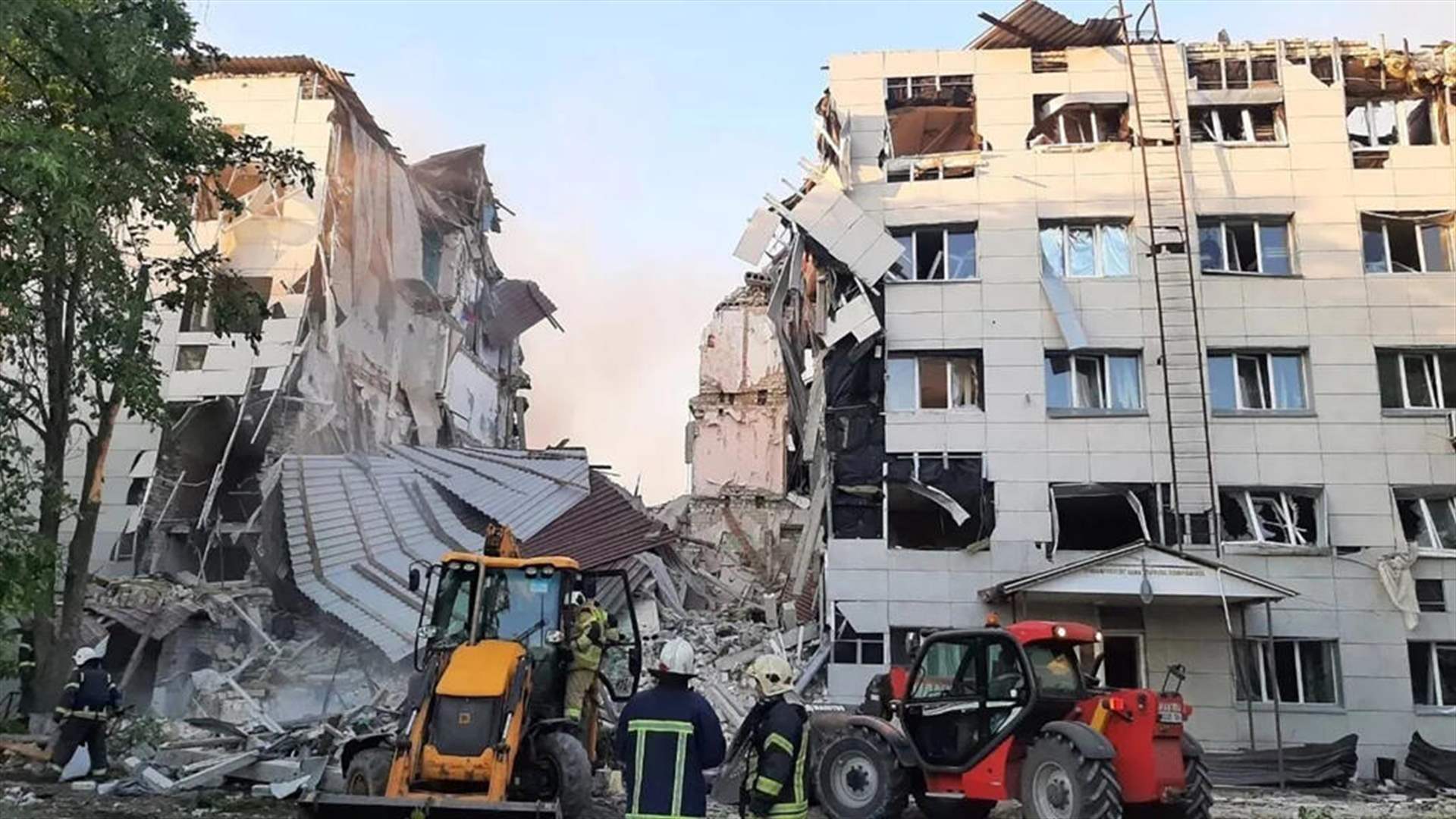 ستة قتلى على الأقل و15 مفقودا بضربة أوكرانية في لوغانسك