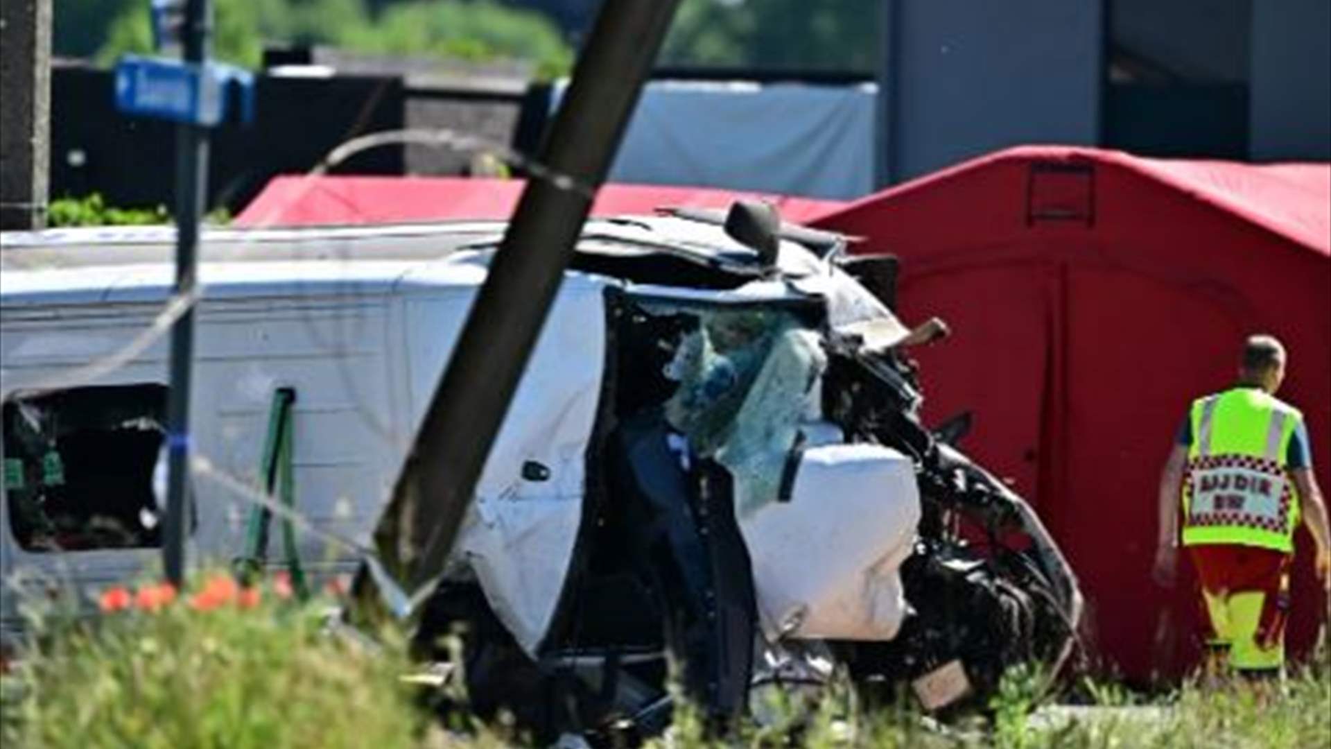 مقتل أربعة أشخاص بينهم طفلان بحادث اصطدام قطار بحافلة مدرسية في بلجيكا