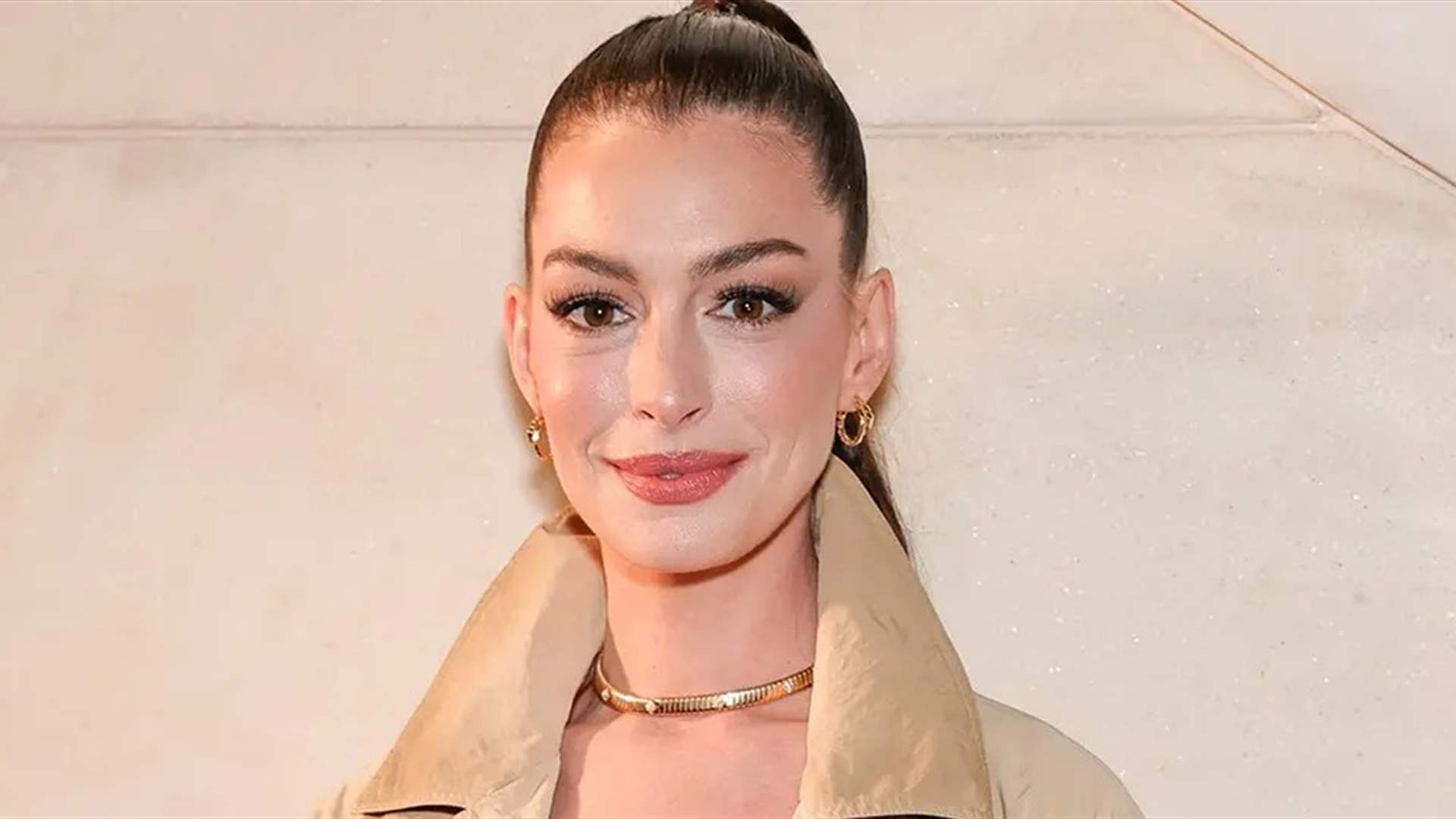النجمة العالمية آن هاثاوي تكشف: "كنت كفيفة لمدّة 10 سنوات"! 