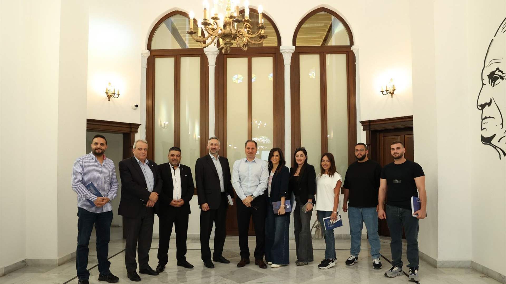 الجميل استقبل وفداً من خلية الأزمة في عين ابل: الواجب الوطني يقتضي دعم الأهالي ومواكبة احتياجاتهم