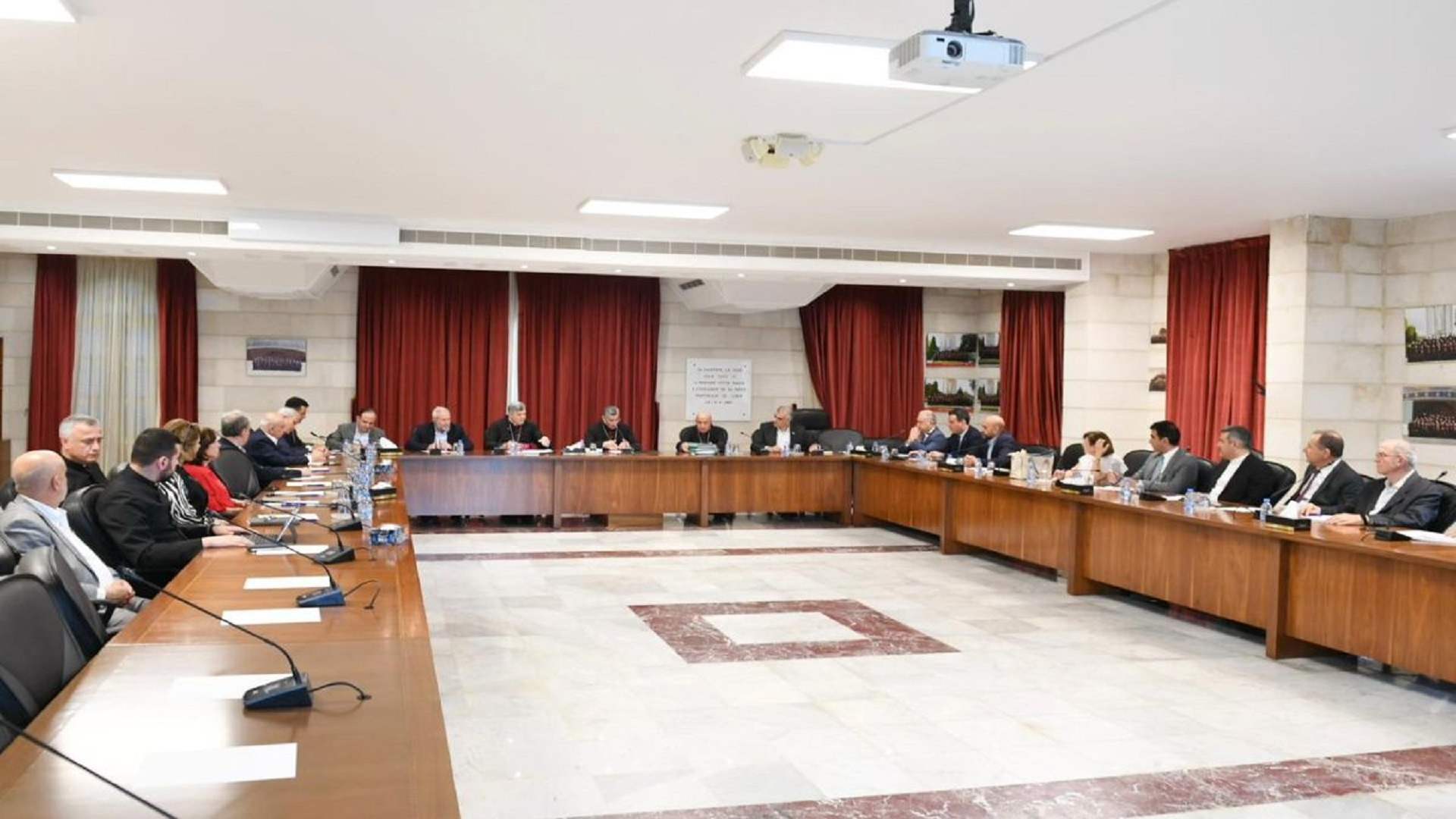 الراعي التقى رئيس بعثة العلاقات اللبنانية - الفرنسية وترأس اجتماعا موسّعا عن الجامعة اللبنانية ومستقبلها