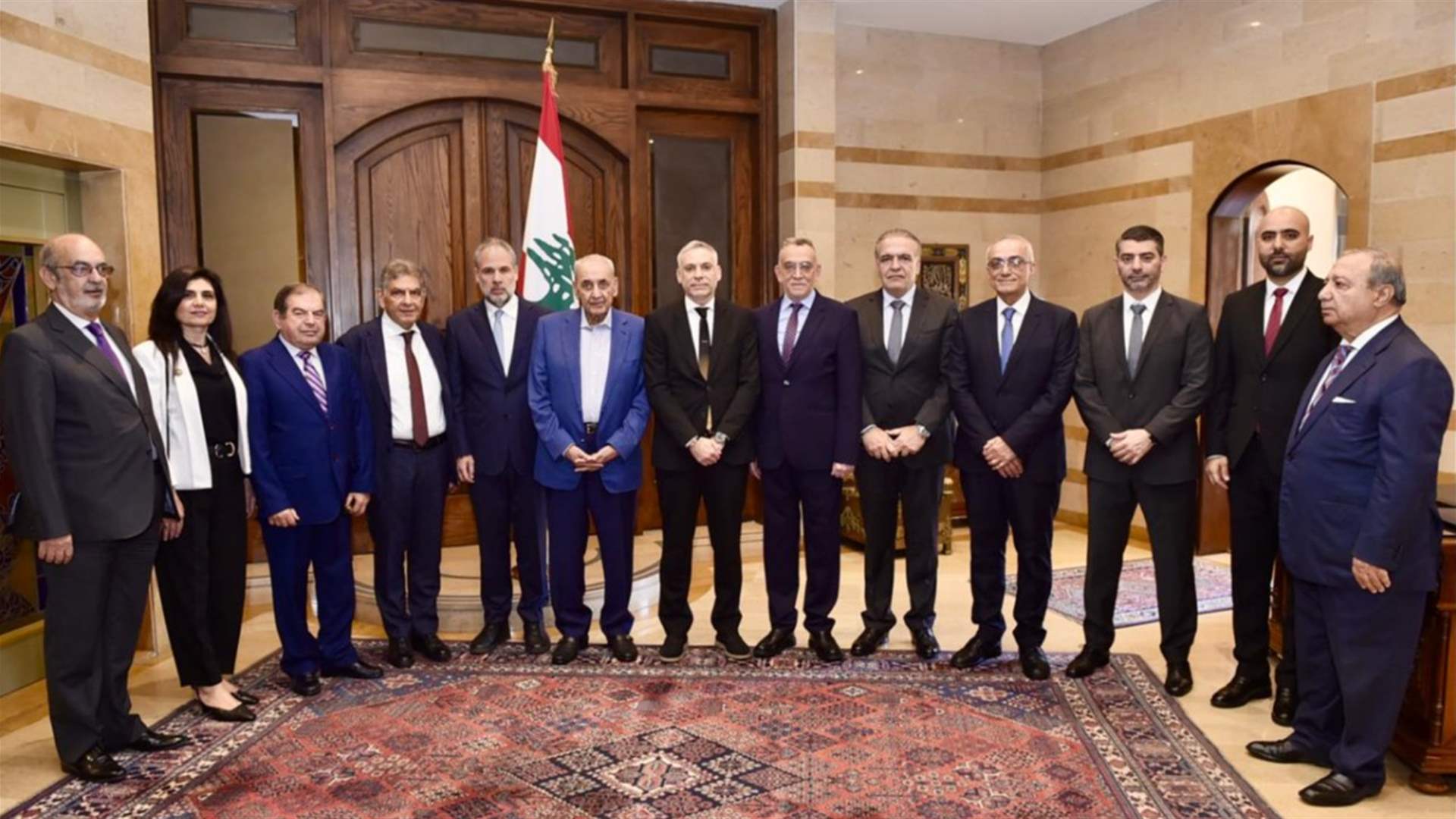بري عرض ونقباء المهن الحرة للاوضاع العامة وتداعيات العدوان
