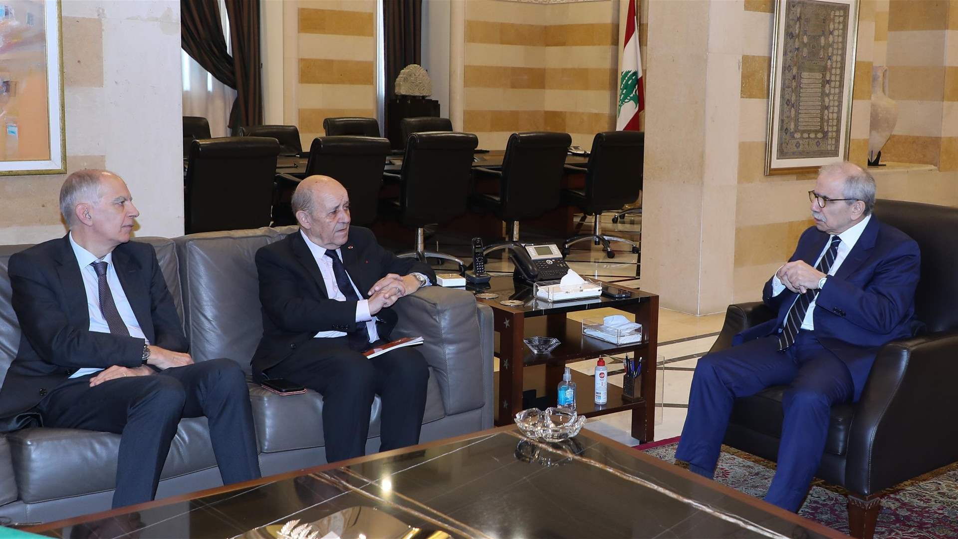سلام بحث ولودريان في نتائج مفاوضات واشنطن ومساعي وقف إطلاق النار