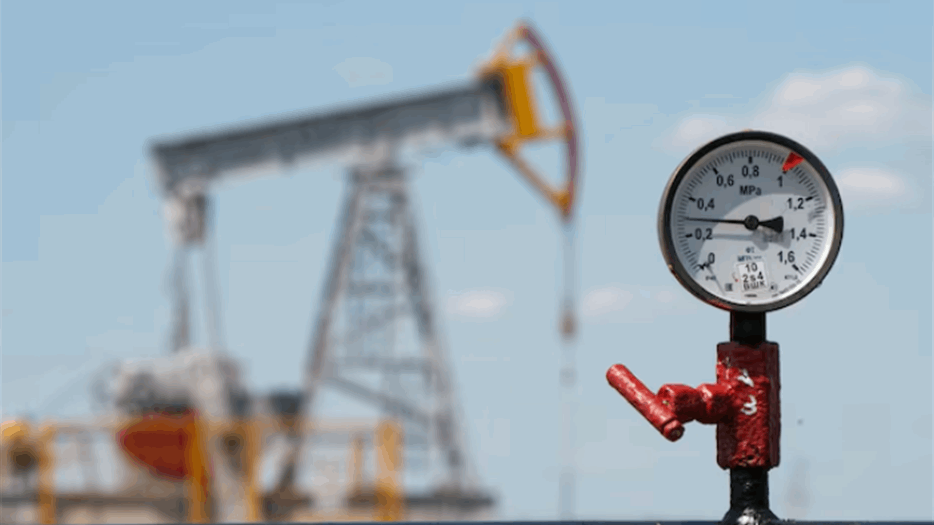 Oil edges up on US-Iran deal uncertainty, Oman's Mina al Fahal loading suspension
