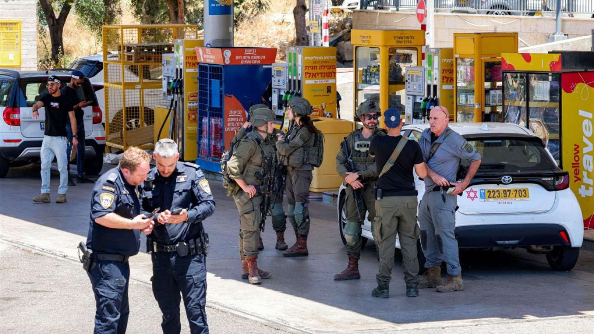 قتيل وخمسة جرحى في هجوم بالرصاص وسط إسرائيل