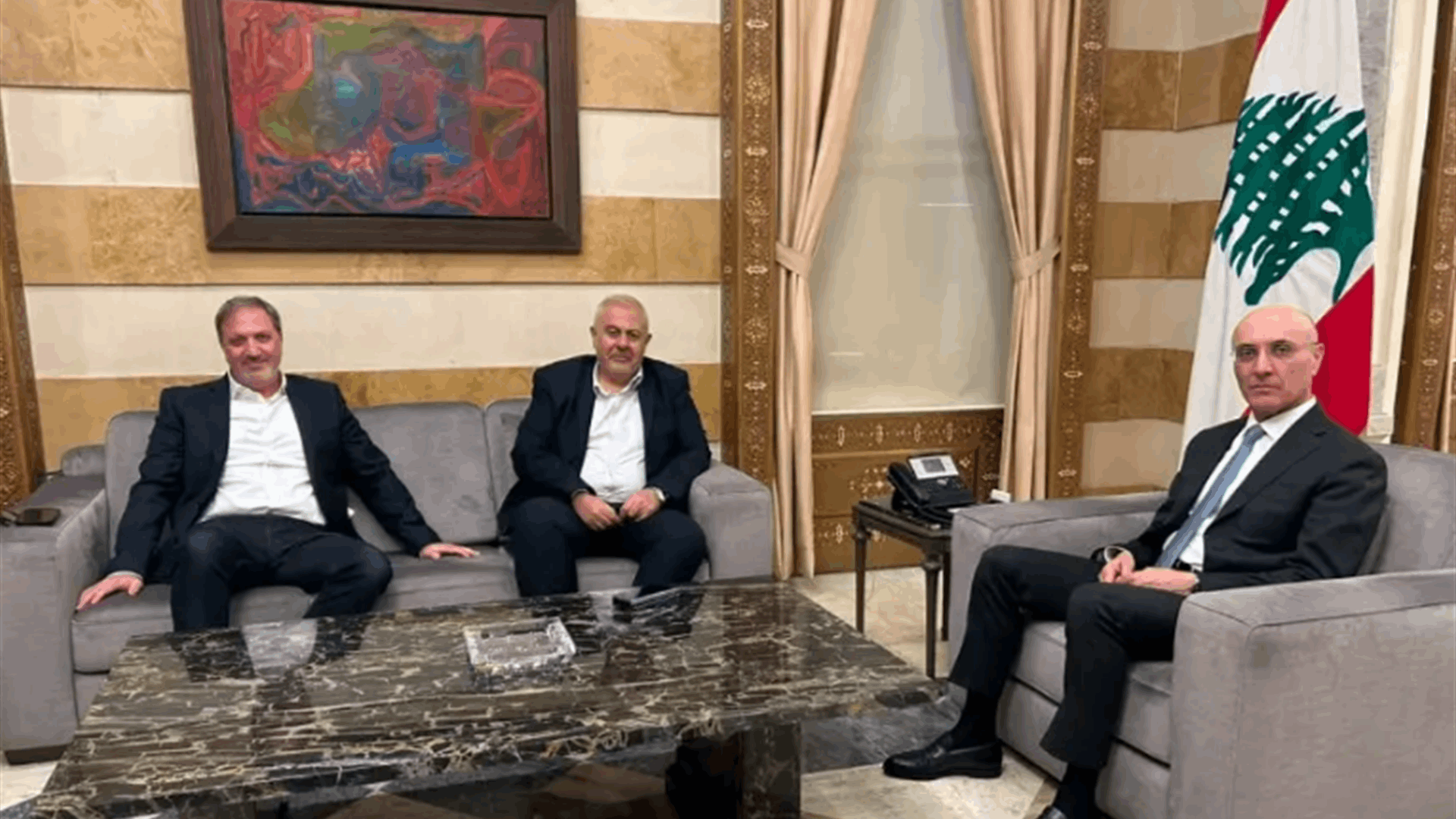 وزير الداخلية عرض واقع العمل البلدي والأولويات المطروحة مع عبود وزيدان