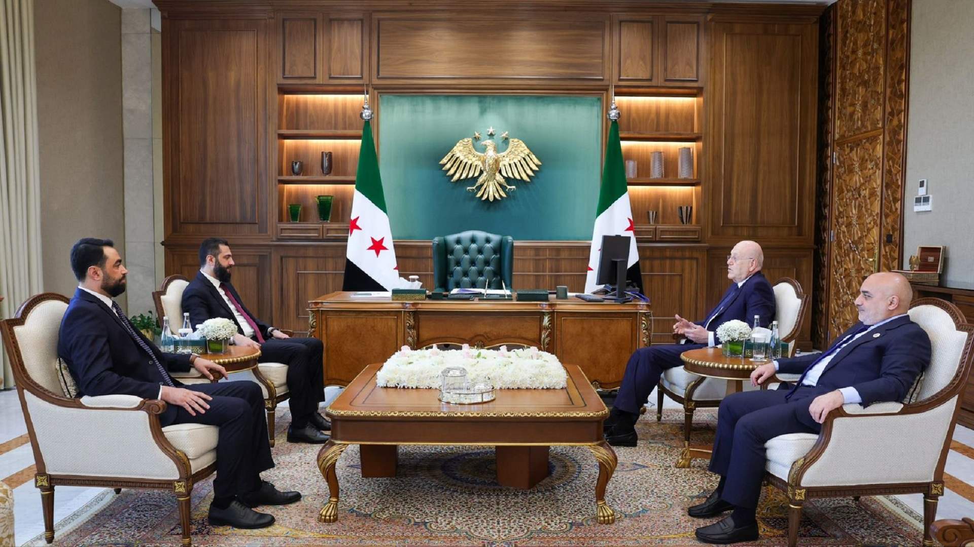 الرئيس السوري أحمد الشرع استقبل في قصر الشعب بدمشق رئيس مجلس الوزراء اللبناني الأسبق نجيب ميقاتي