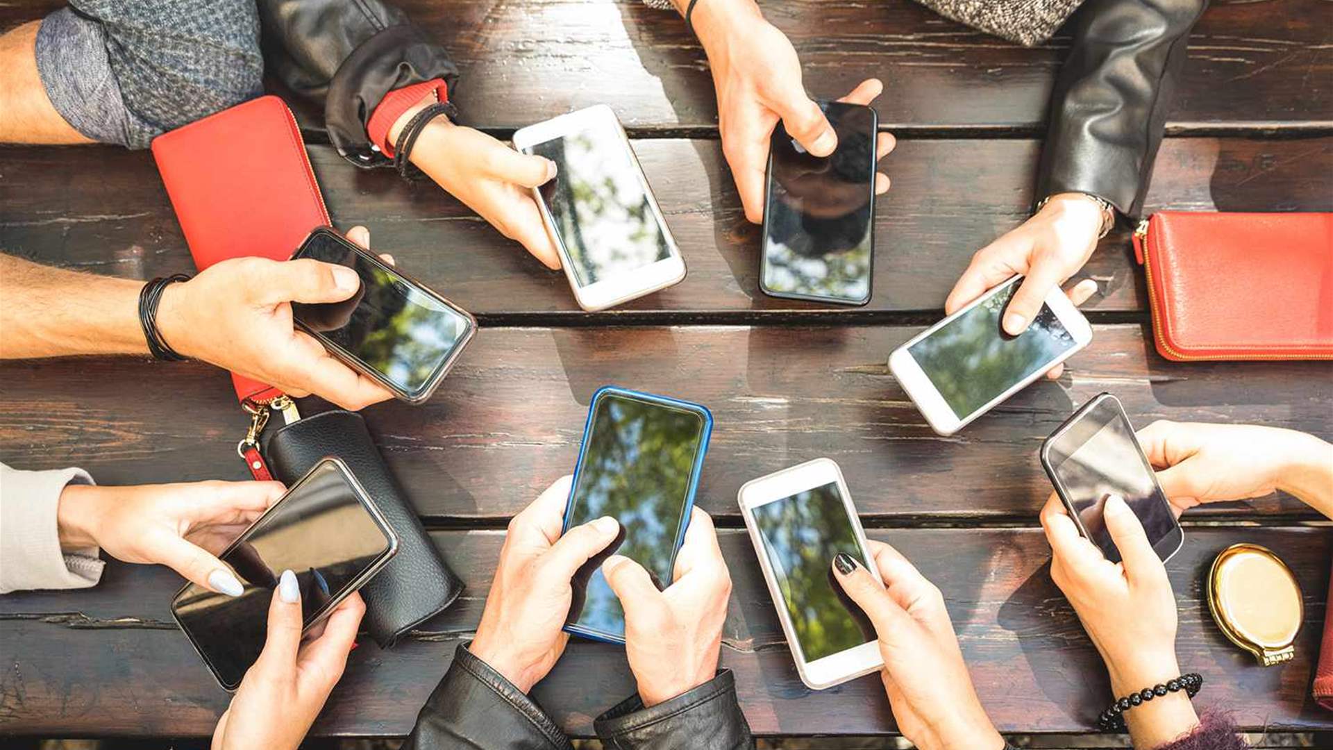 هل يقتل الهاتف الذكي الرغبة في الإنجاب؟... إليكم ما كشفته أحدث الدراسات
