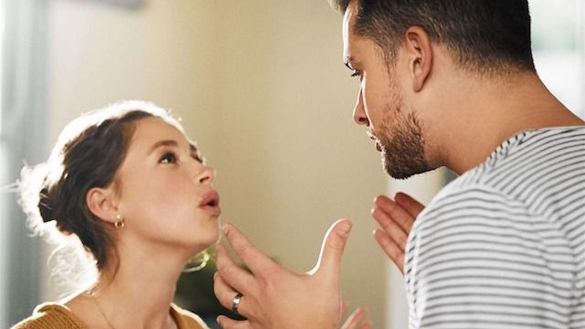 علامات تدلّ على أنّ علاقتك العاطفيّة غير آمنة... علم النفس يكشف الحلّ