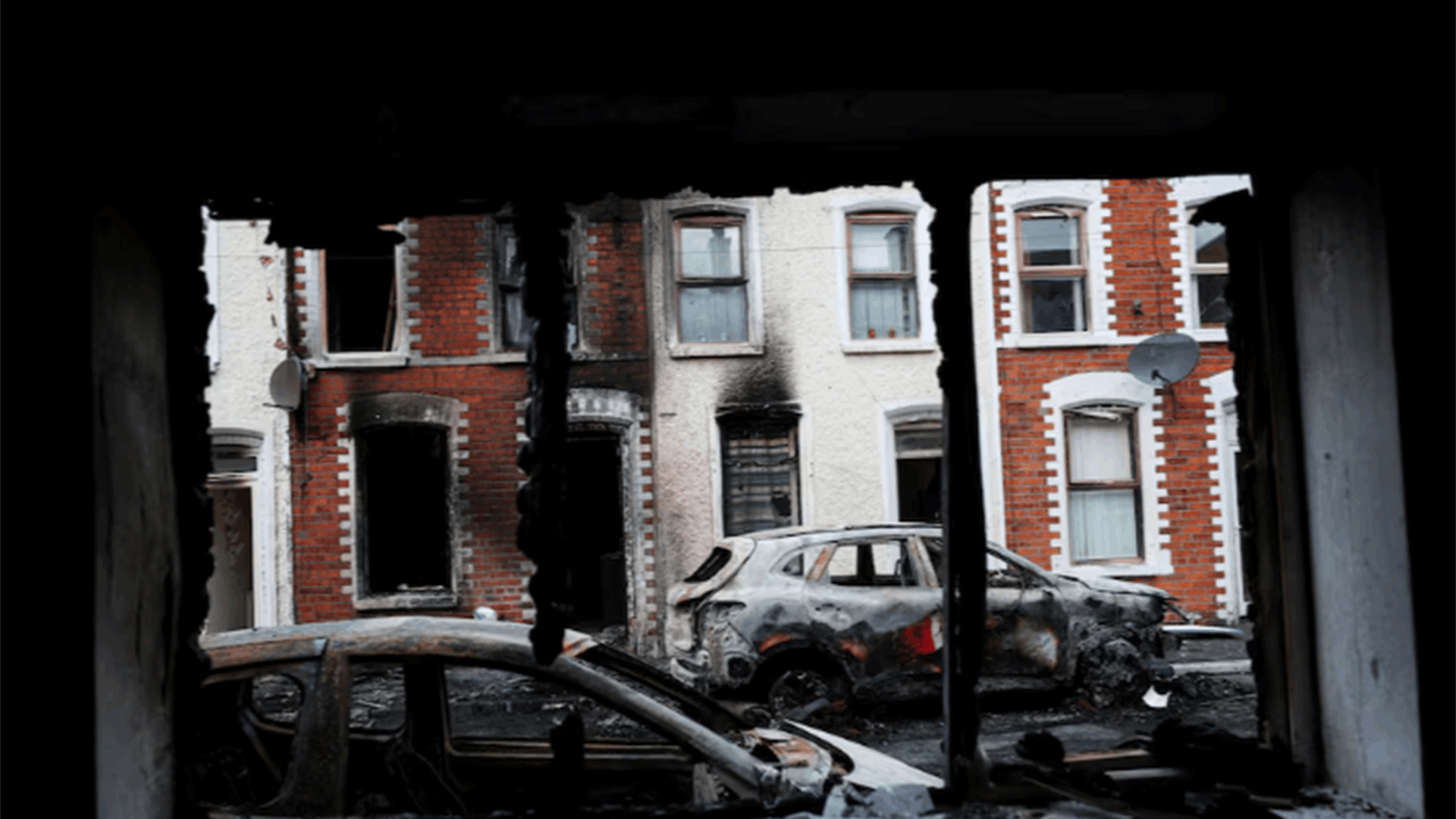 Anti-immigrant violence erupts across Belfast after knife attack