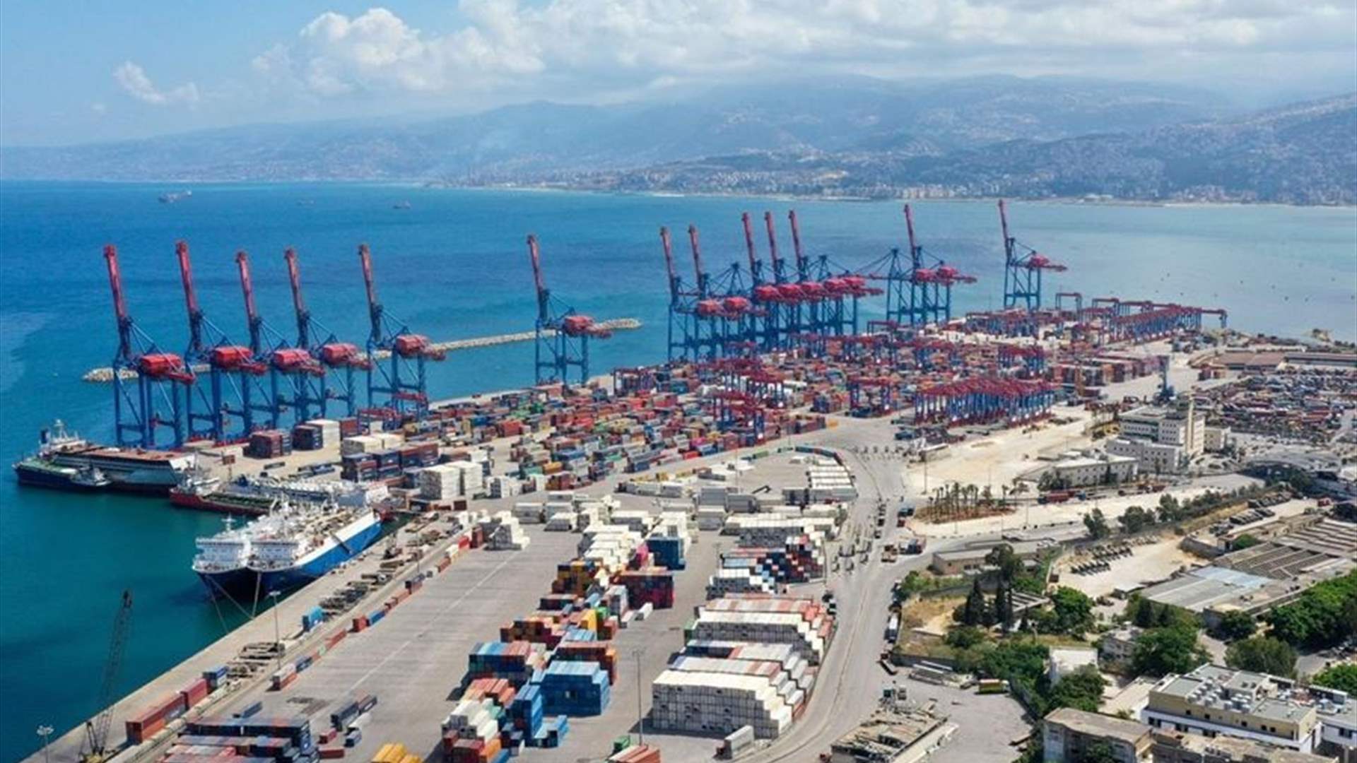 مرفأ بيروت يعلن جهوزيته الكاملة لمواكبة قرار استئناف الصادرات اللبنانية إلى المملكة العربية السعودية