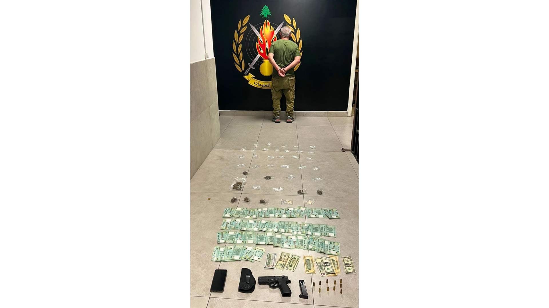 شعبة المعلومات توقف بالجرم المشهود مروّج مخدّرات في الفنار وتضبط كميات متنوعة من المواد المخدّرة