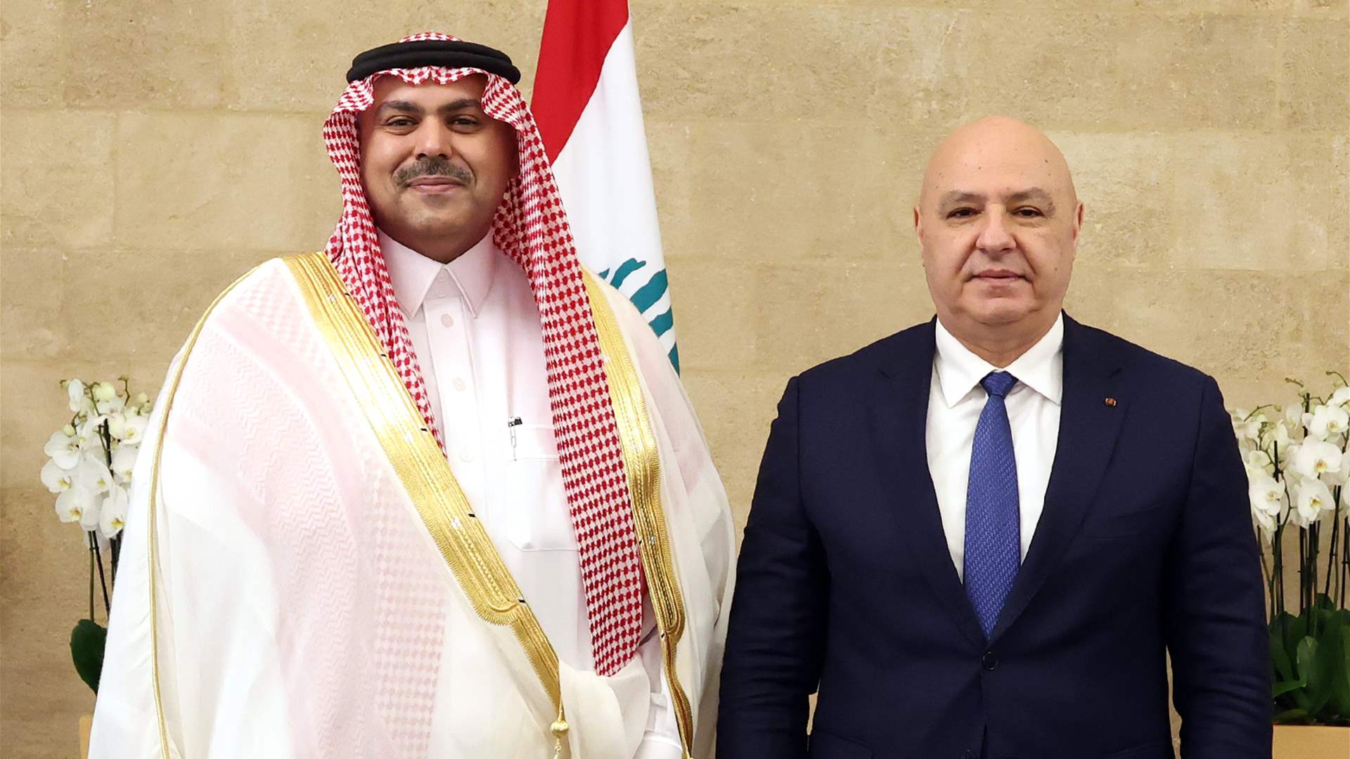 عون تسلم اوراق اعتماد سفراء السعودية والجزائر وسويسرا