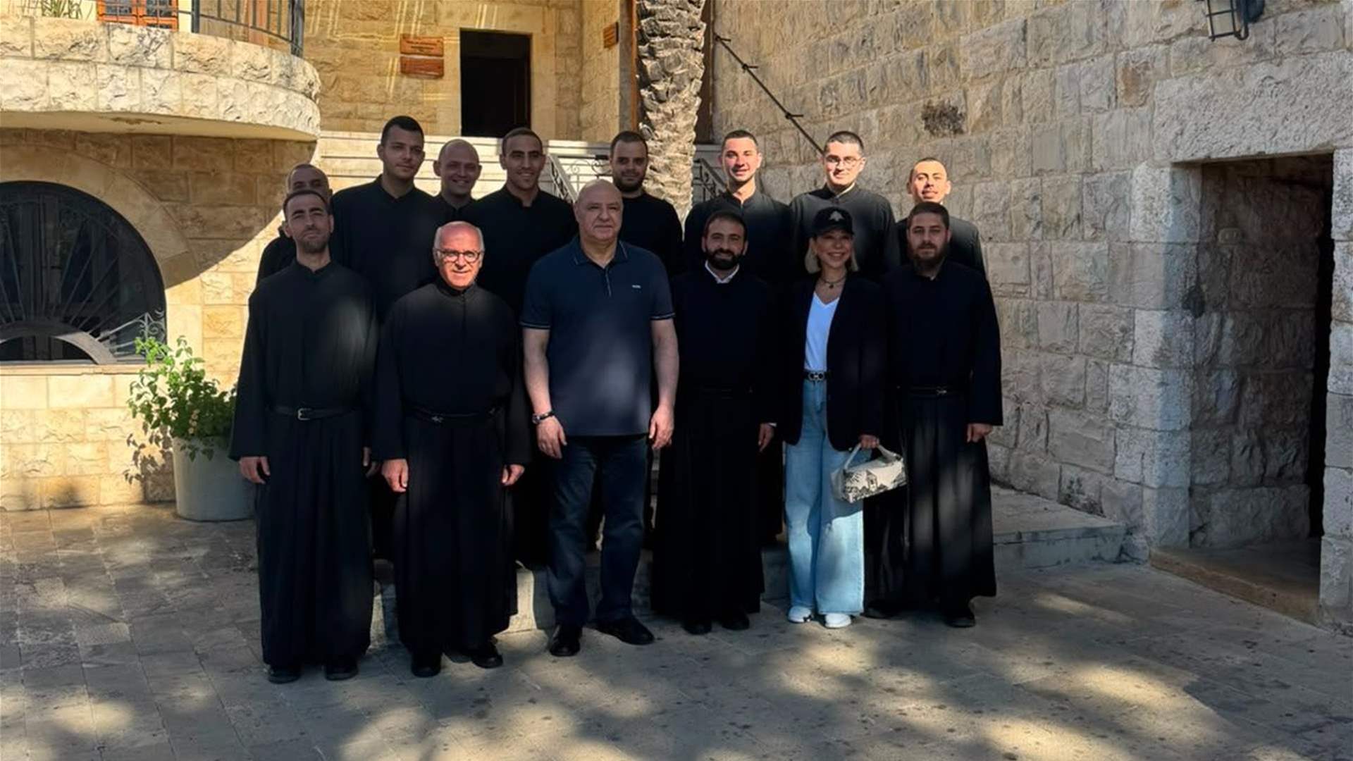 رئيس الجمهورية والسيدة الأولى زارا دير كفيفان