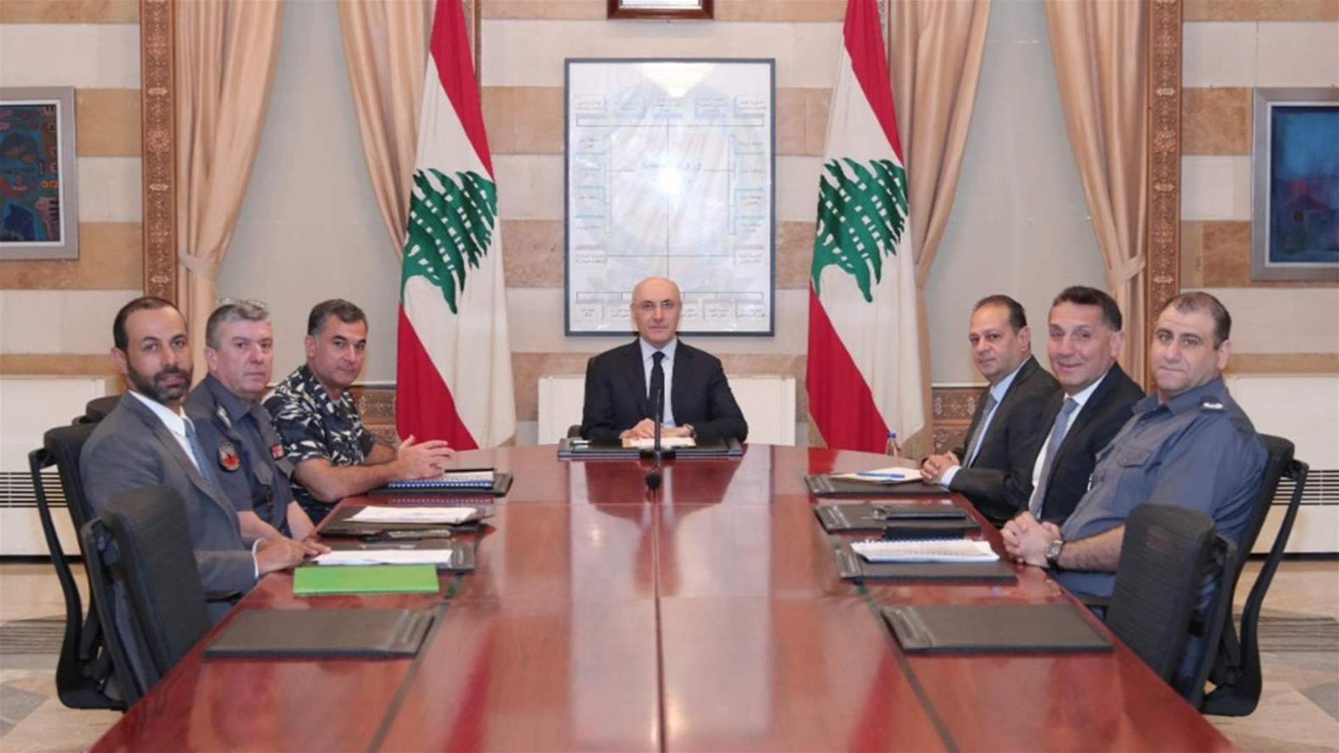 وزير الداخلية ترأس اجتماعا ناقش مكافحة المخدرات وآليات تطوير التنسيق بين الجهات الأمنية واستقبل السعد ورئيس بلدية شحيم