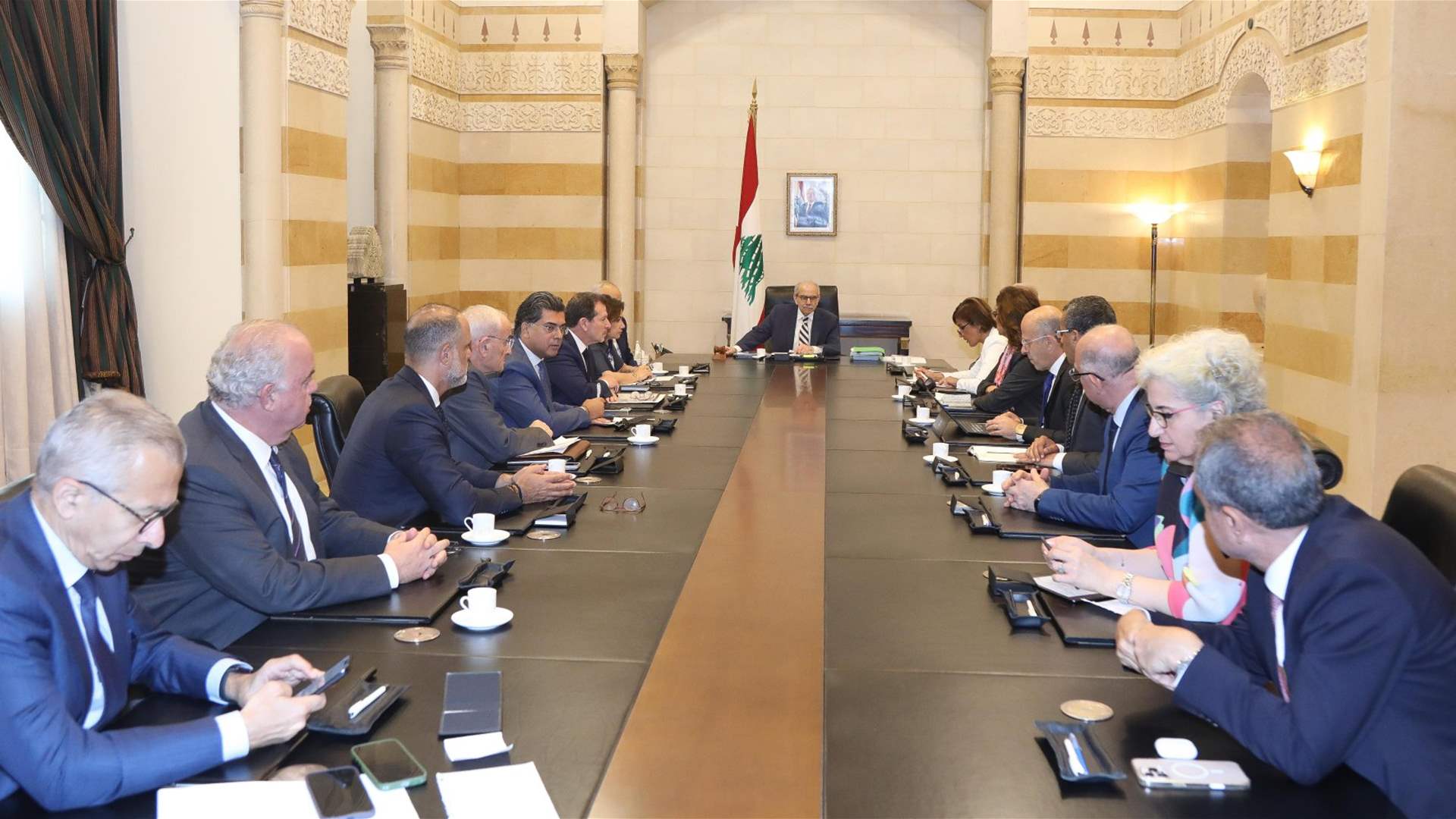 اجتماع وزاري في السرايا في حضور الهيئات الإقتصادية وسلام استقبل رئيس لجنة الإقتصاد ورئيس الاتحاد العمالي العام