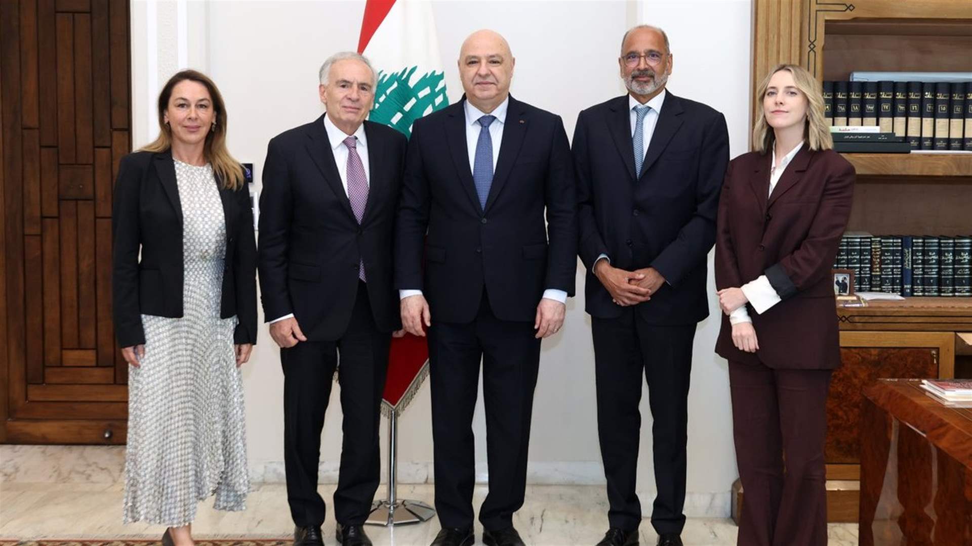 رئيس الجمهورية التقى المبعوث الأممي المعني بنزاع الشرق الاوسط: على المجتمع الدولي الضغط على اسرائيل كي تطبق مندرجات "صيغة الاطار"