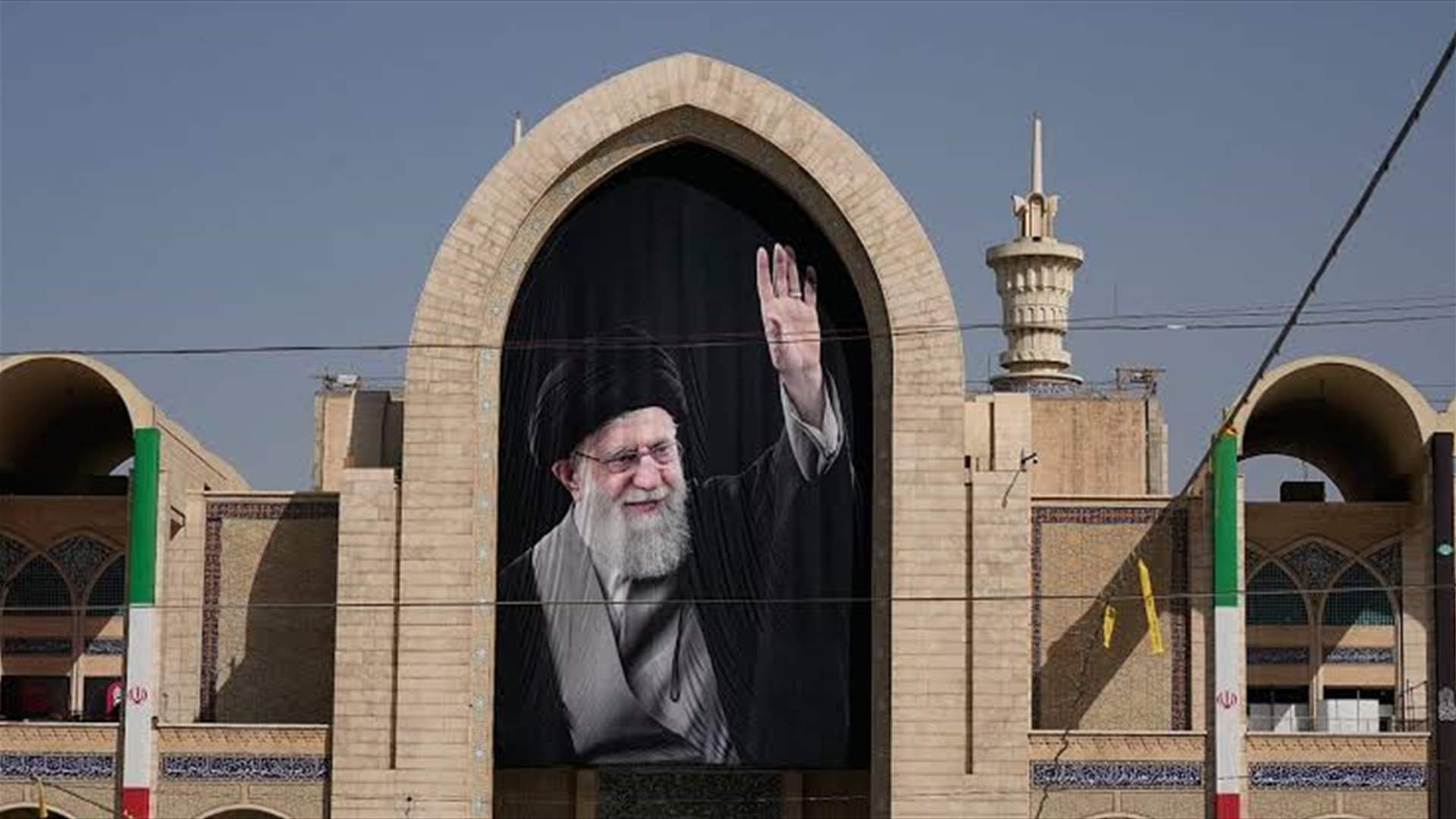 مراسم تشييع خامنئي بدأت في طهران بمشاركة آلاف الإيرانيين